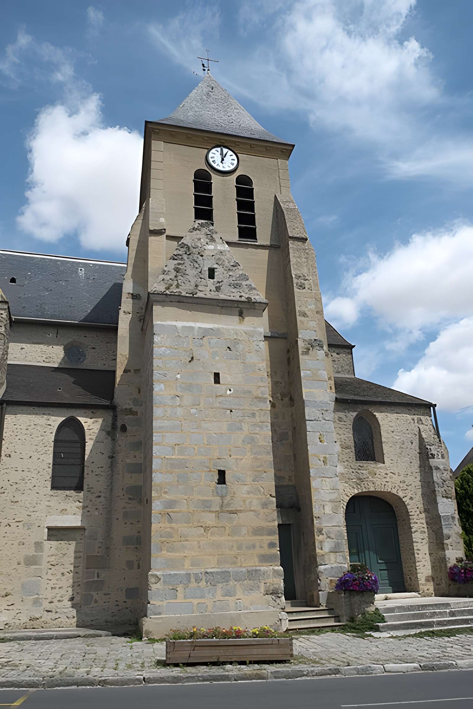 Église Saint-Caprais de Saint-Vrain