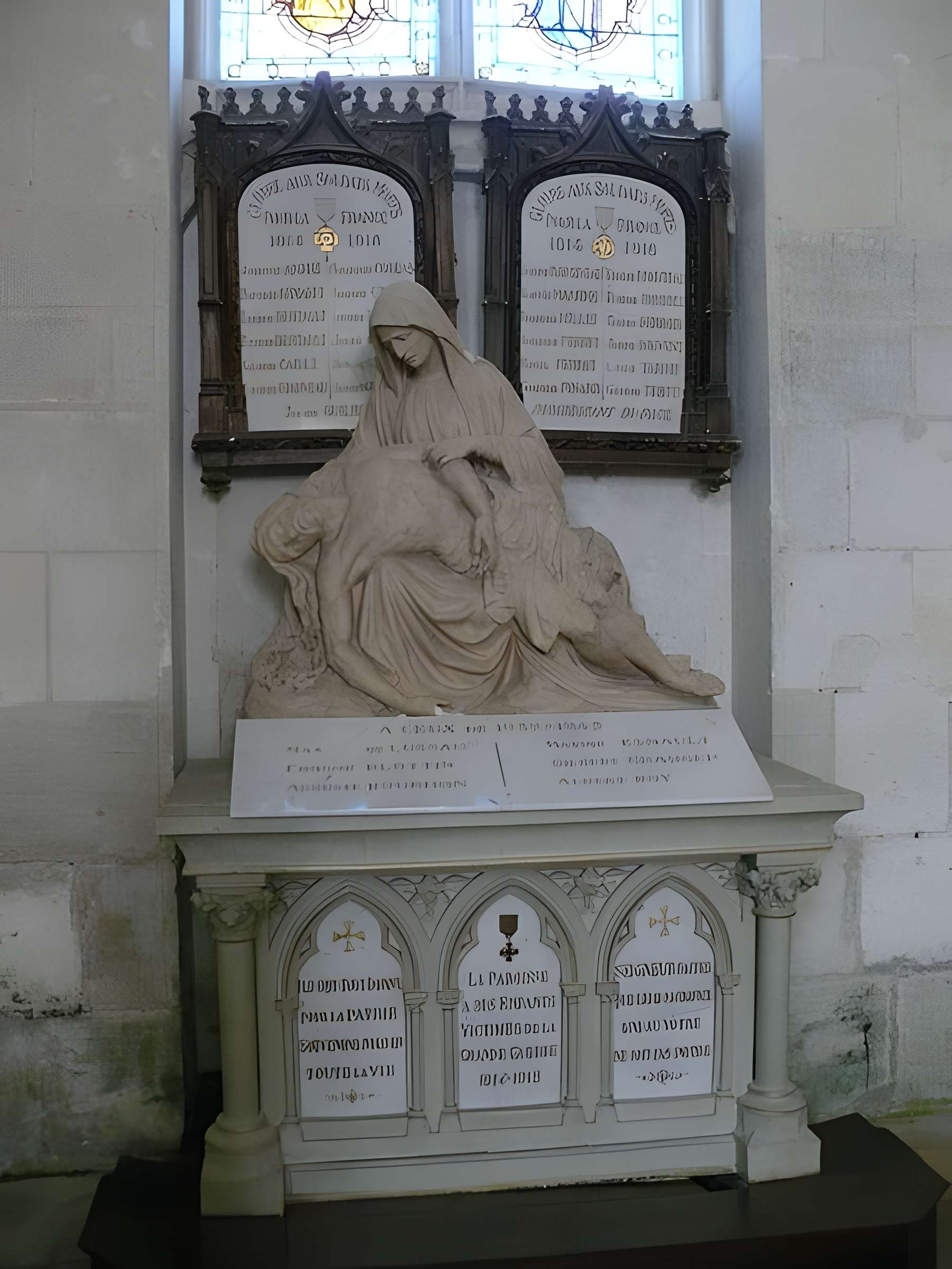 Église Saint-Catherine de Sainte-Catherine-de-Fierbois