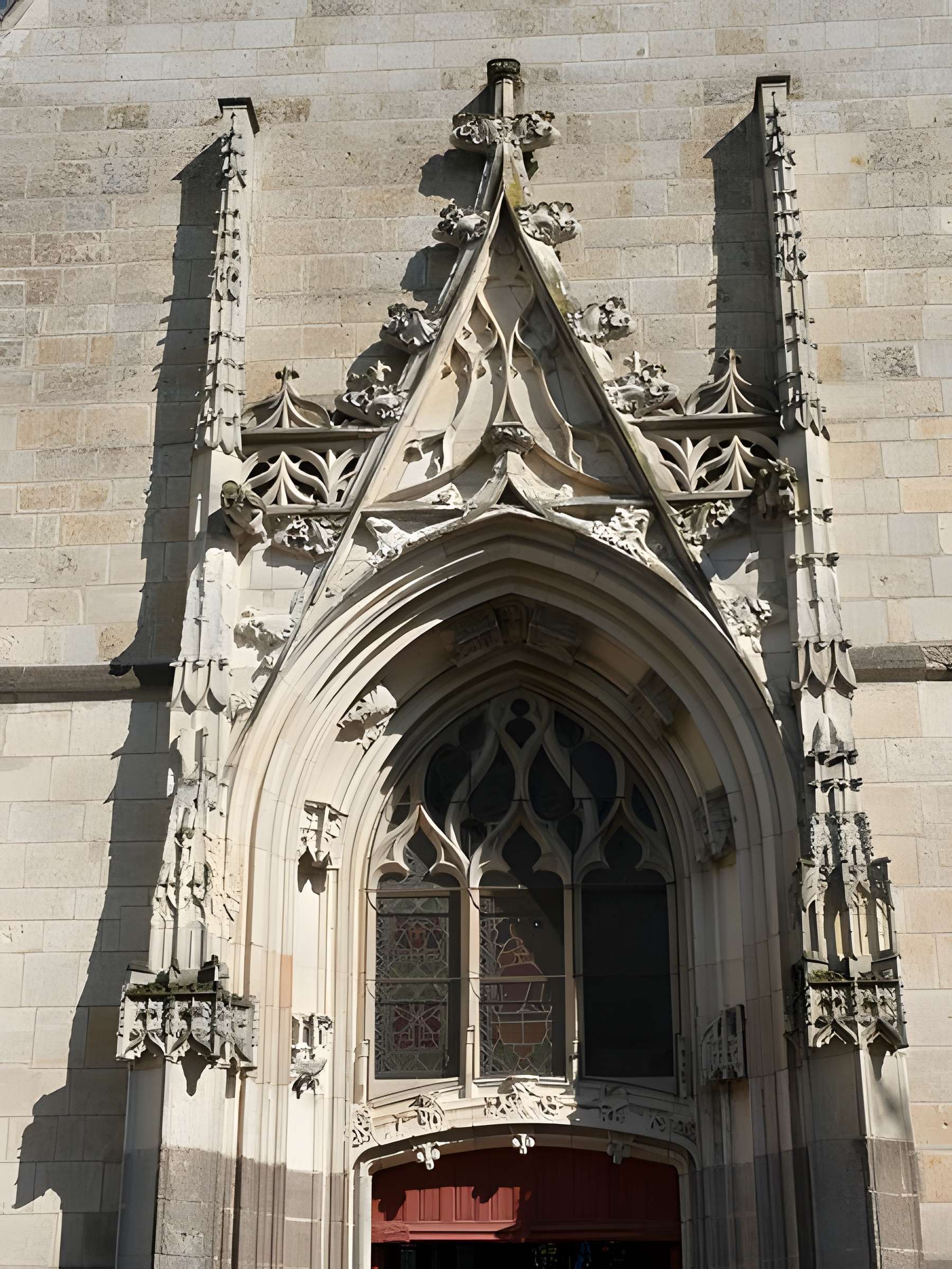 Église Saint-Catherine de Sainte-Catherine-de-Fierbois