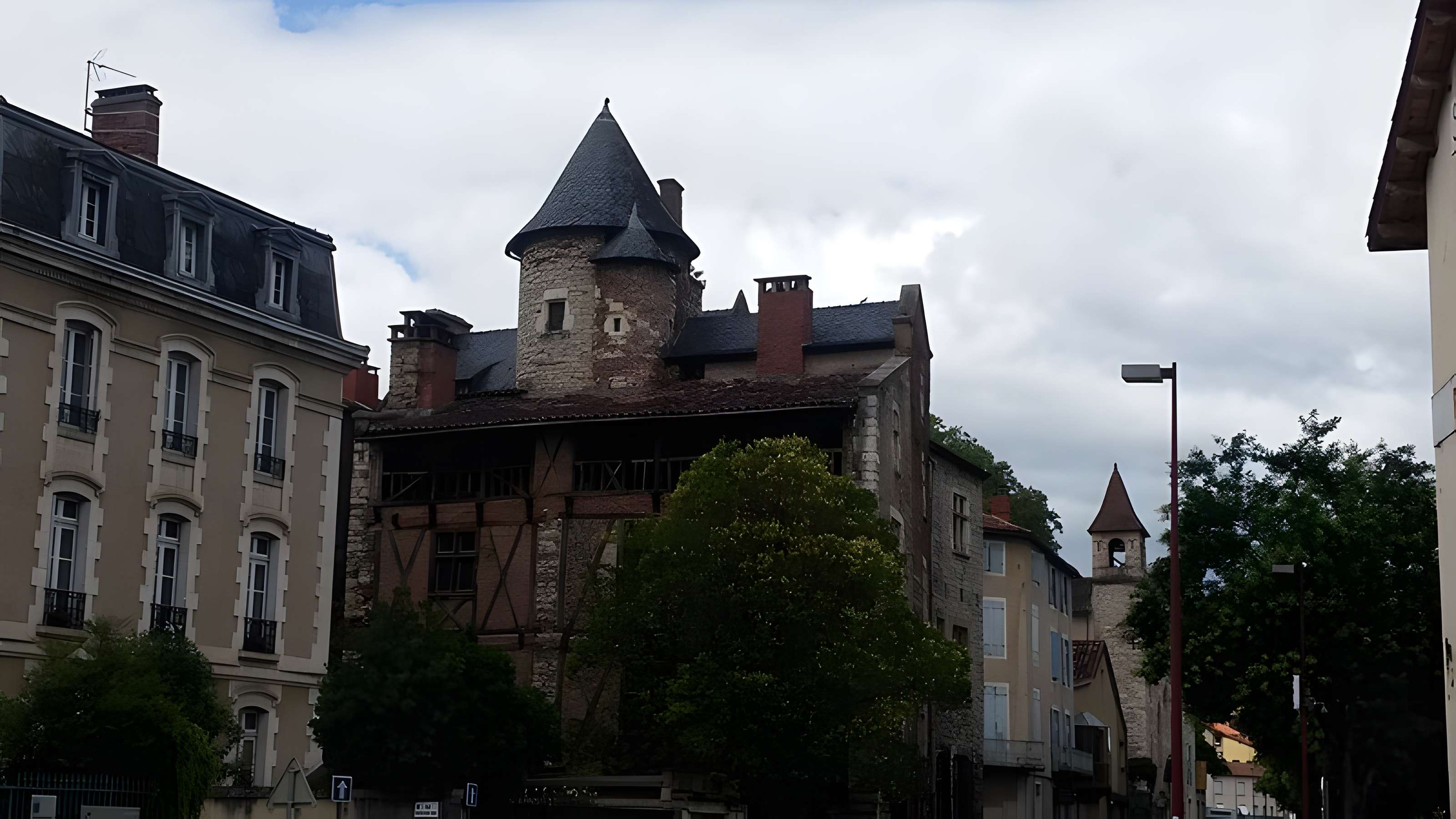 Église Saint-Cirq de Saint-Cirq-Lapopie