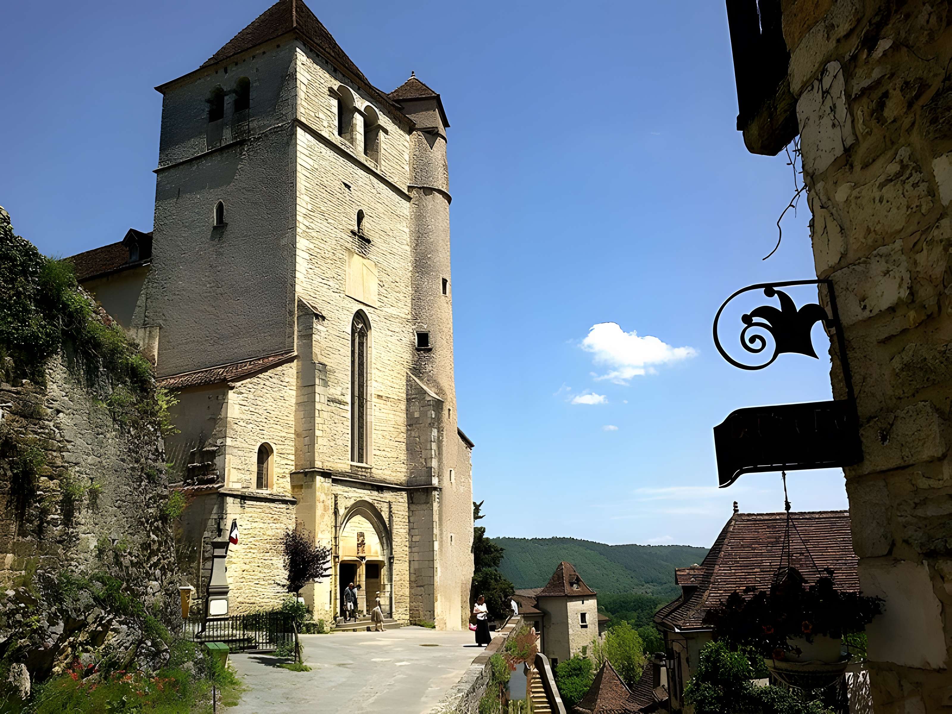 Église Saint-Cirq de Saint-Cirq-Lapopie