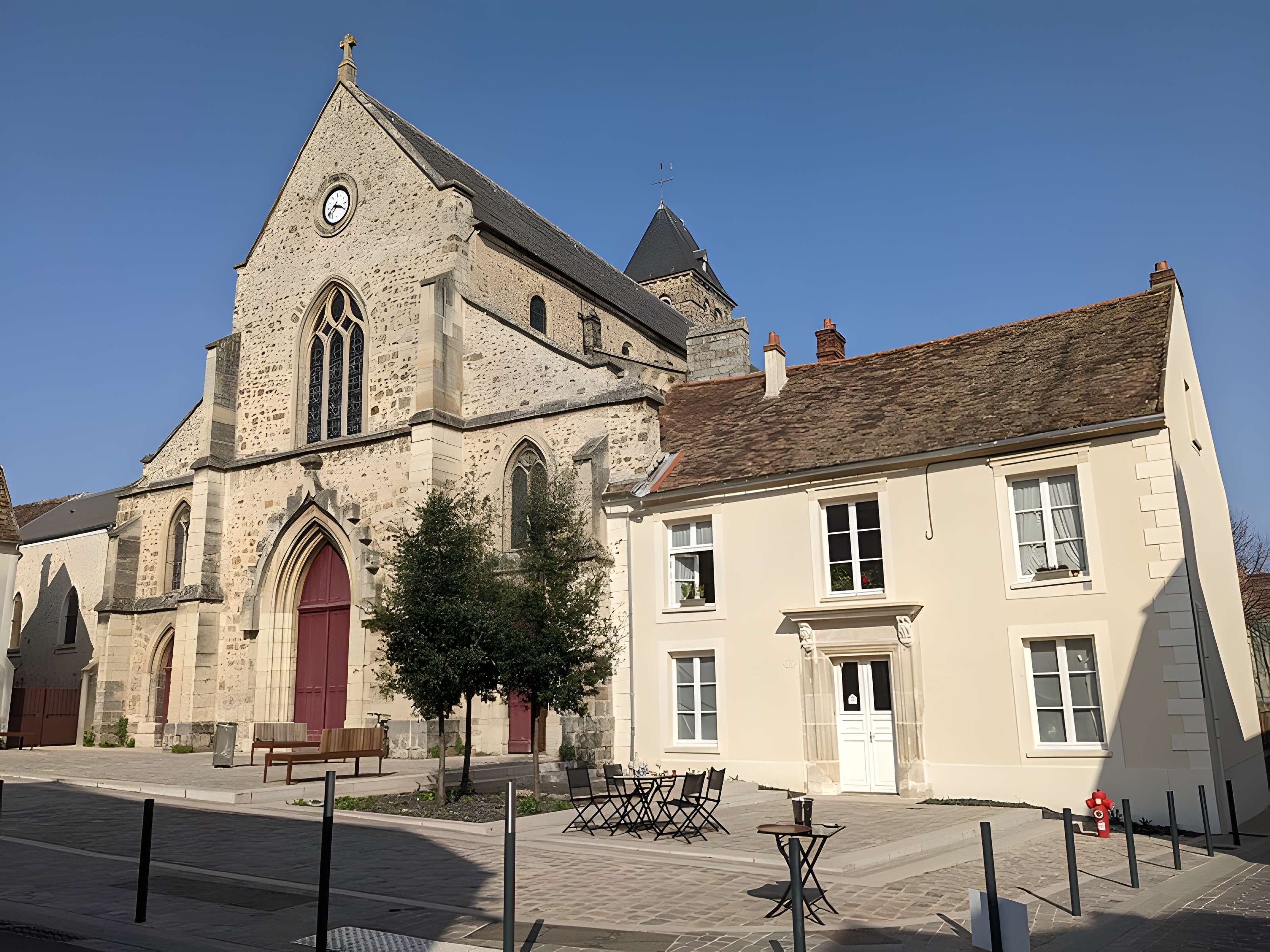 Église Saint-Clément d'Arpajon