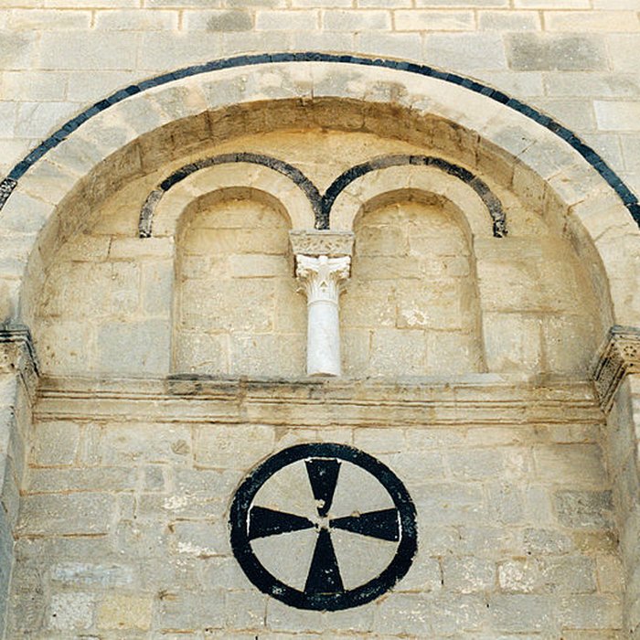Photo de Église Saint-Jean-lÉvangéliste dOuveillan