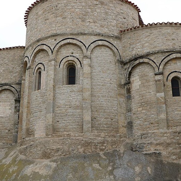 Photo de Église Saint-Jean-lÉvangéliste dOuveillan