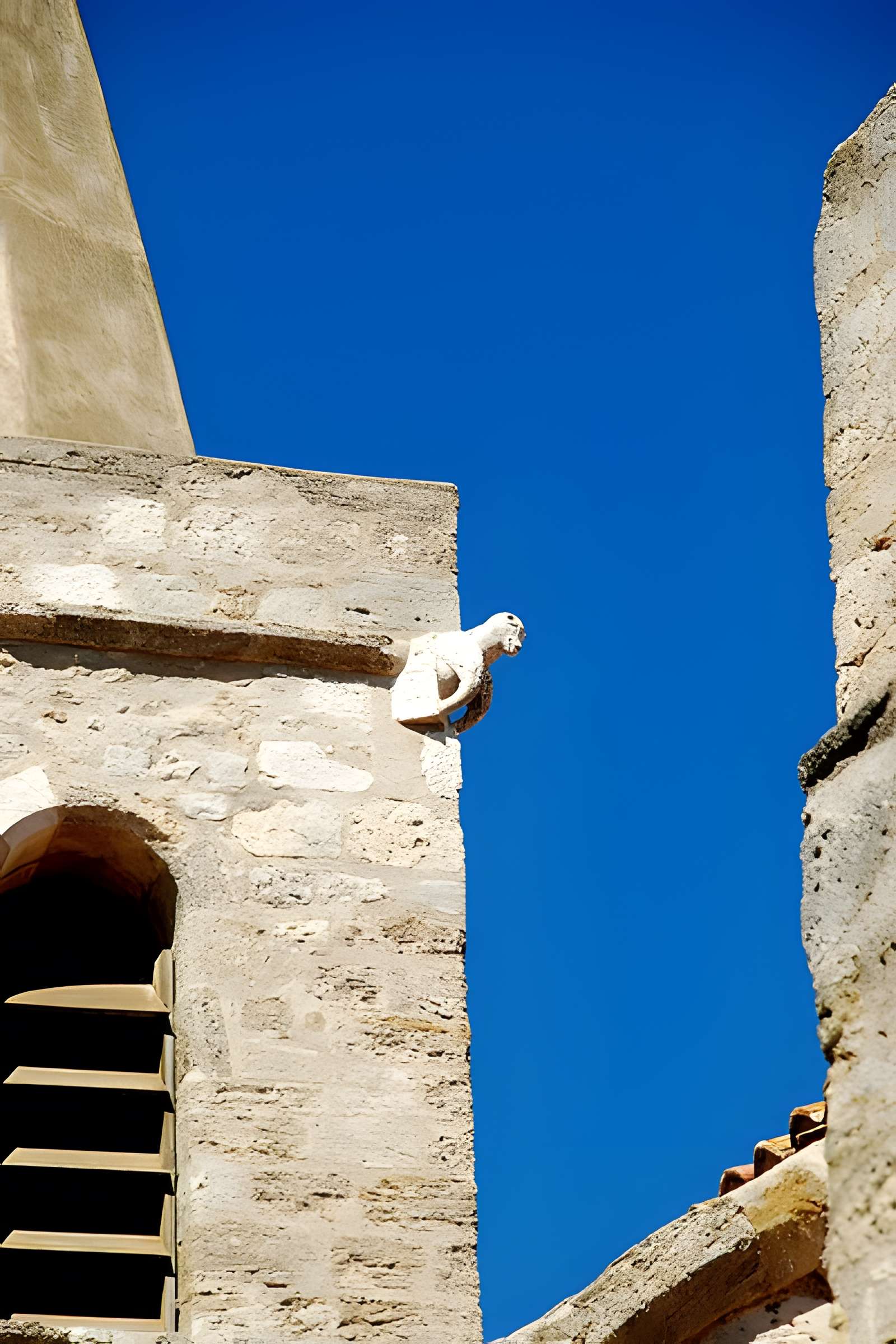 Église Saint-Jean-l'Évangéliste d'Ouveillan