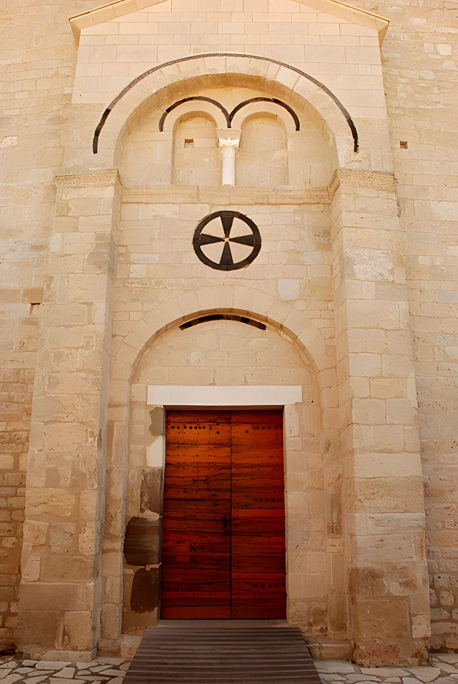 Église Saint-Jean-l'Évangéliste d'Ouveillan