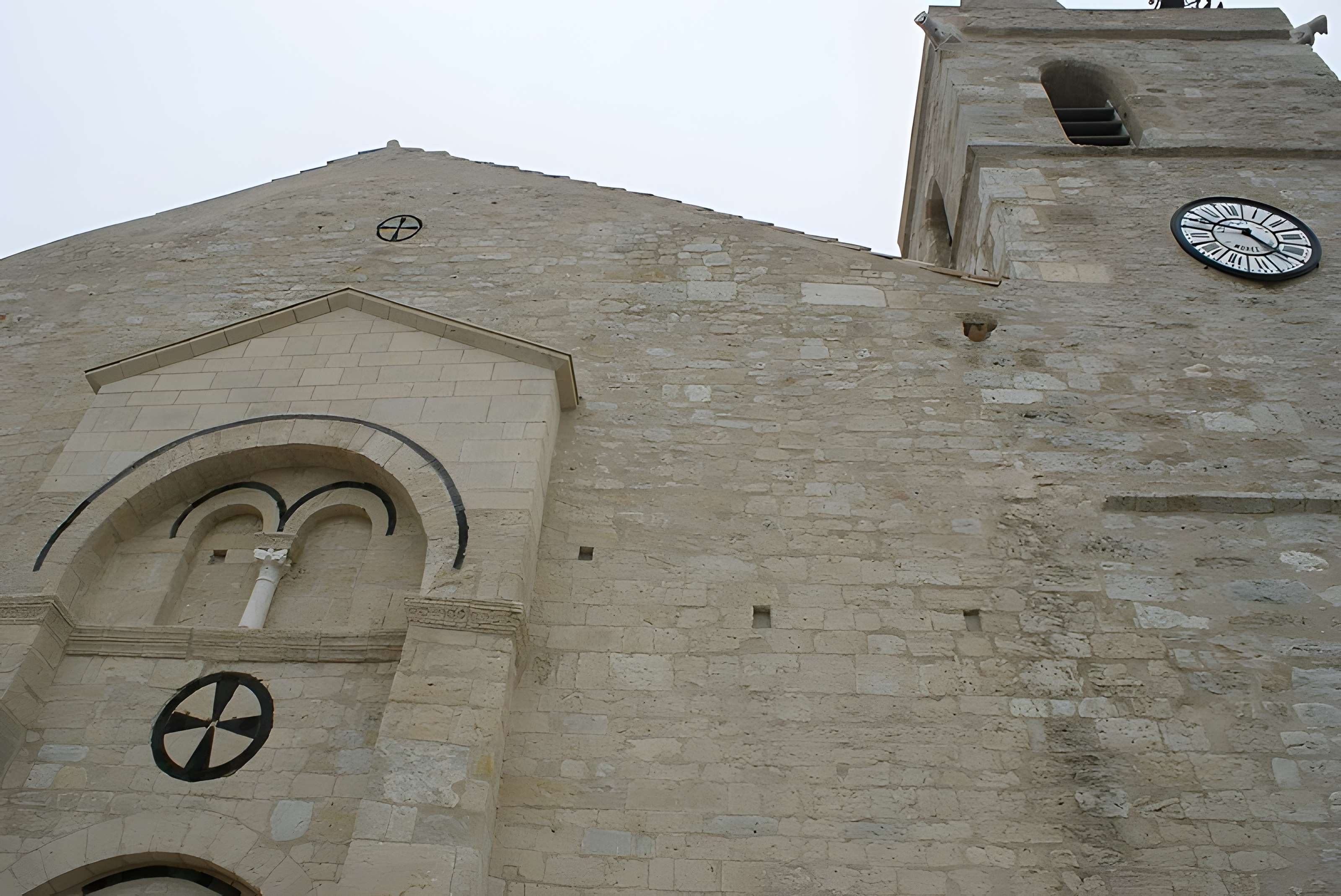 Église Saint-Jean-l'Évangéliste d'Ouveillan