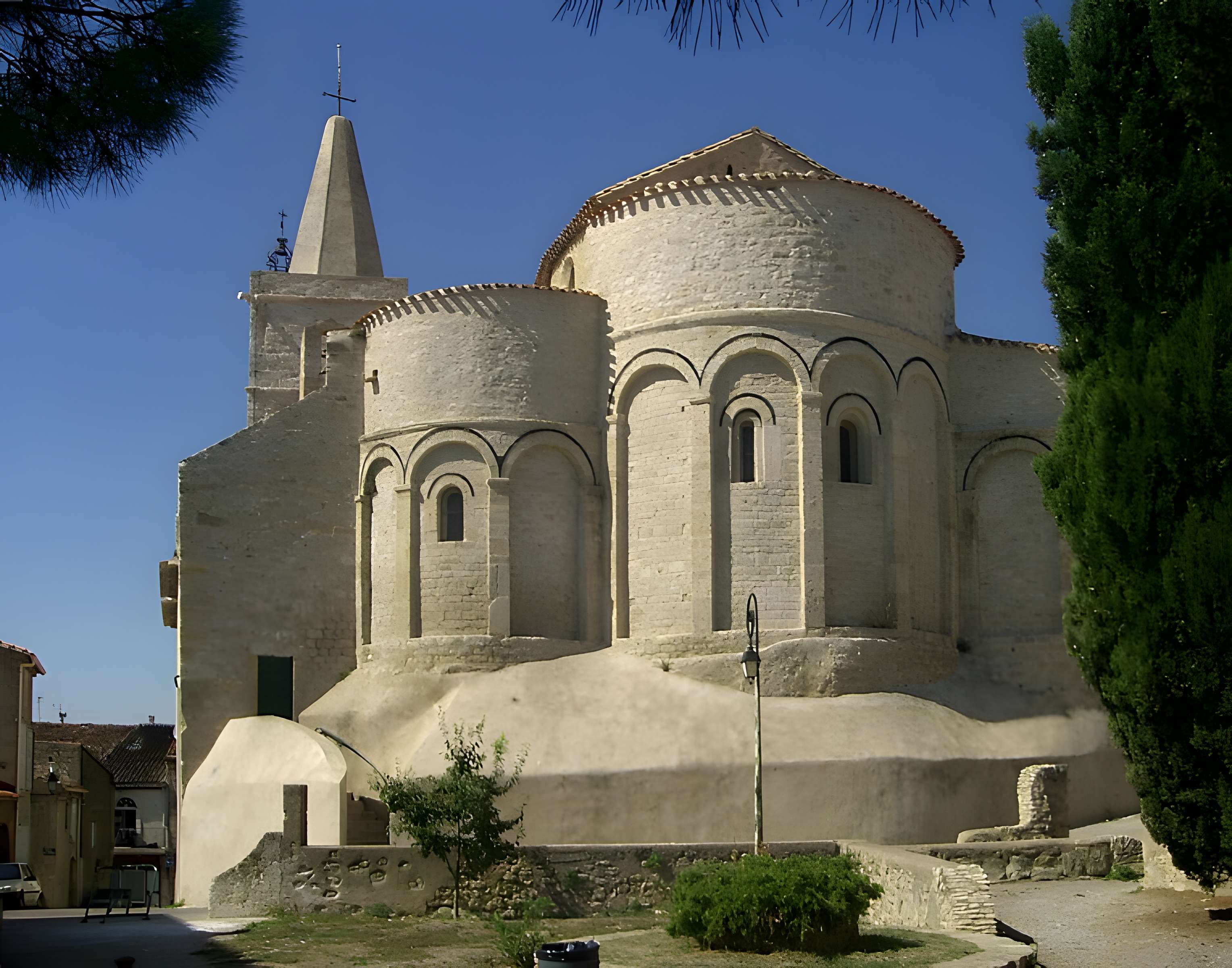 Église Saint-Jean-l'Évangéliste d'Ouveillan