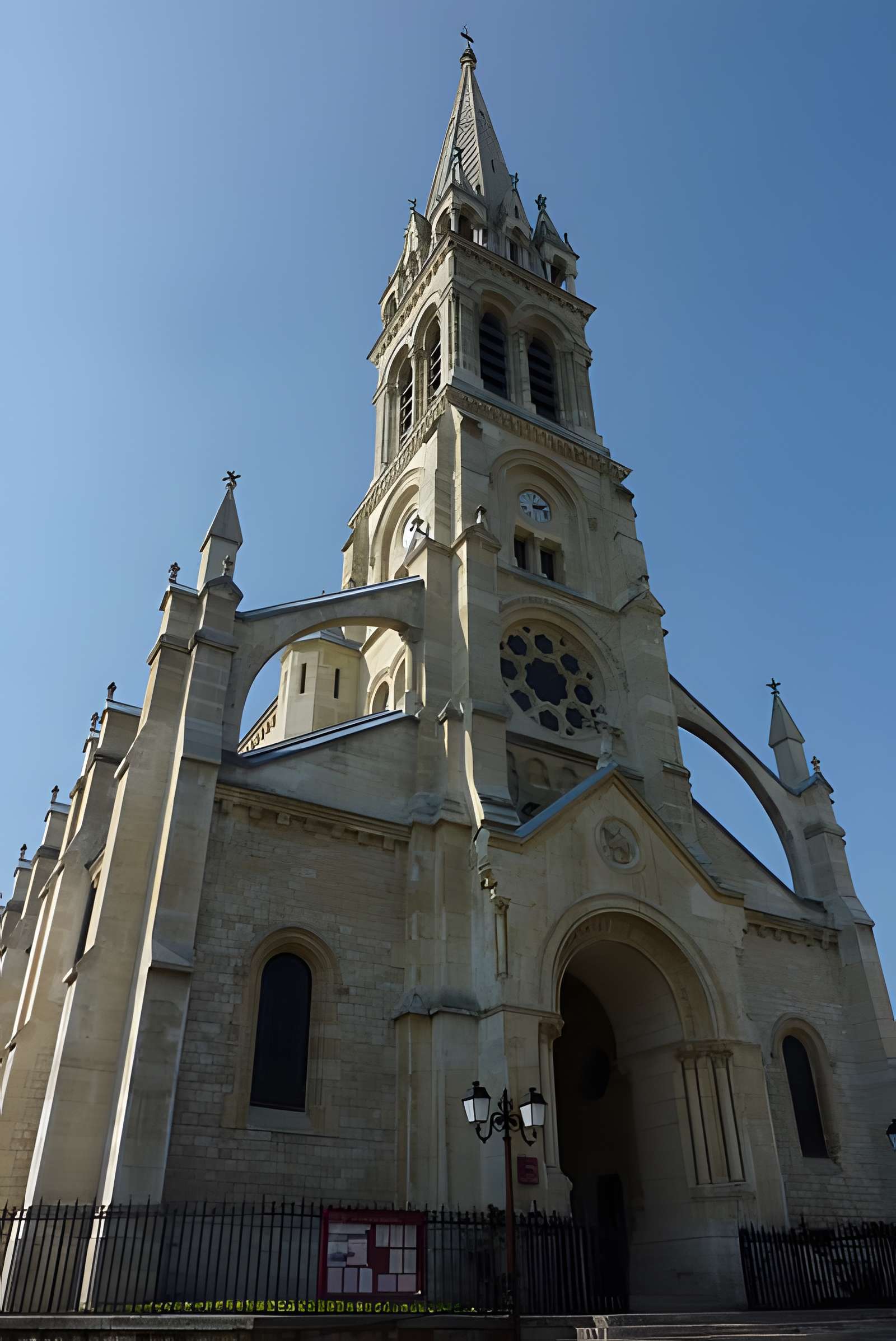Église Saint-Clodoald de Saint-Cloud