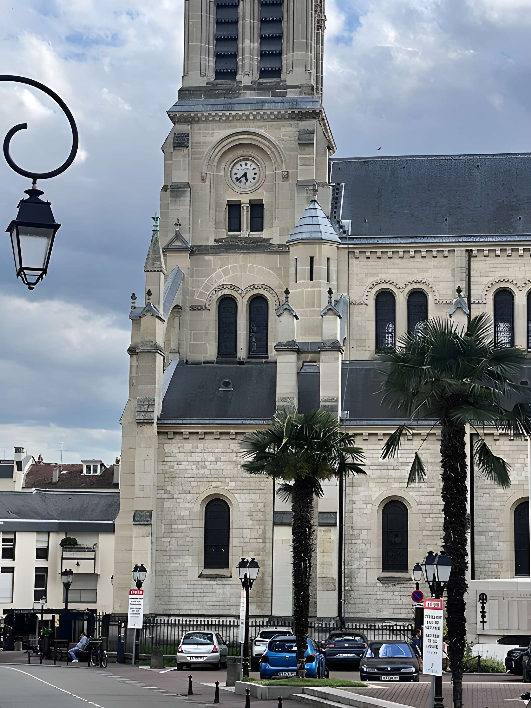 Église Saint-Clodoald de Saint-Cloud