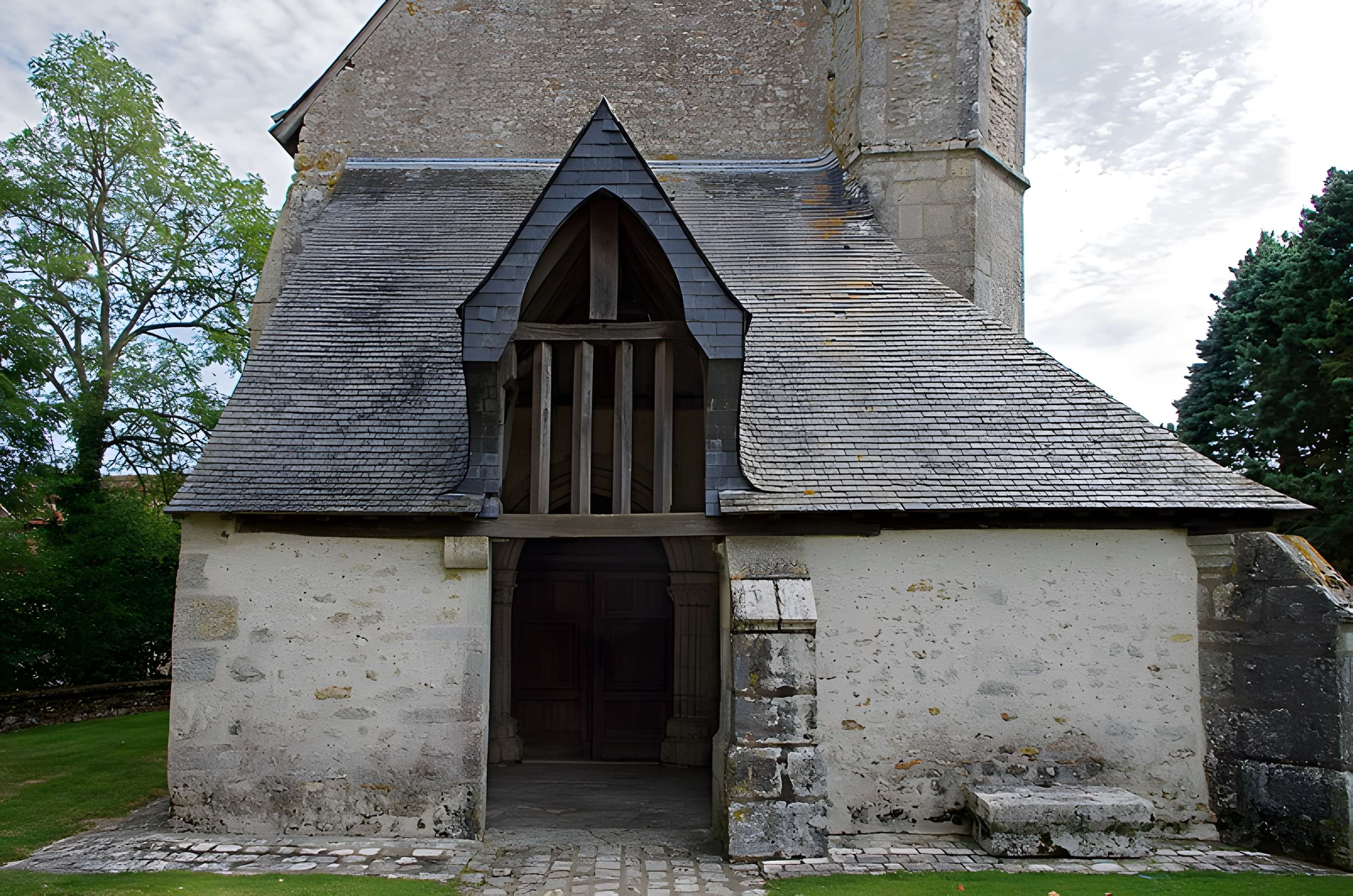 Église Saint-Cloud de Rhodon