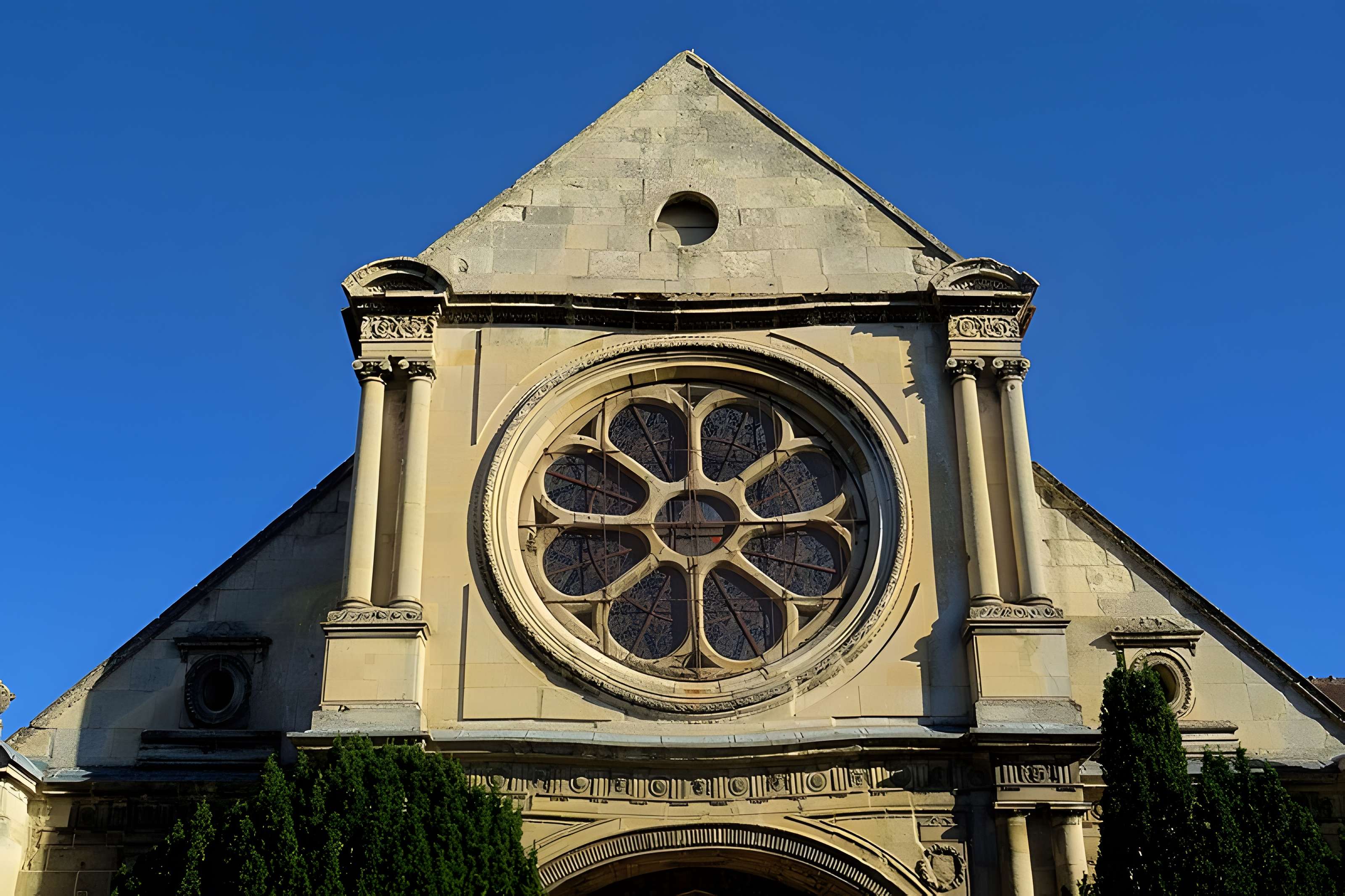 Église Saint-Côme-Saint-Damien de Luzarches