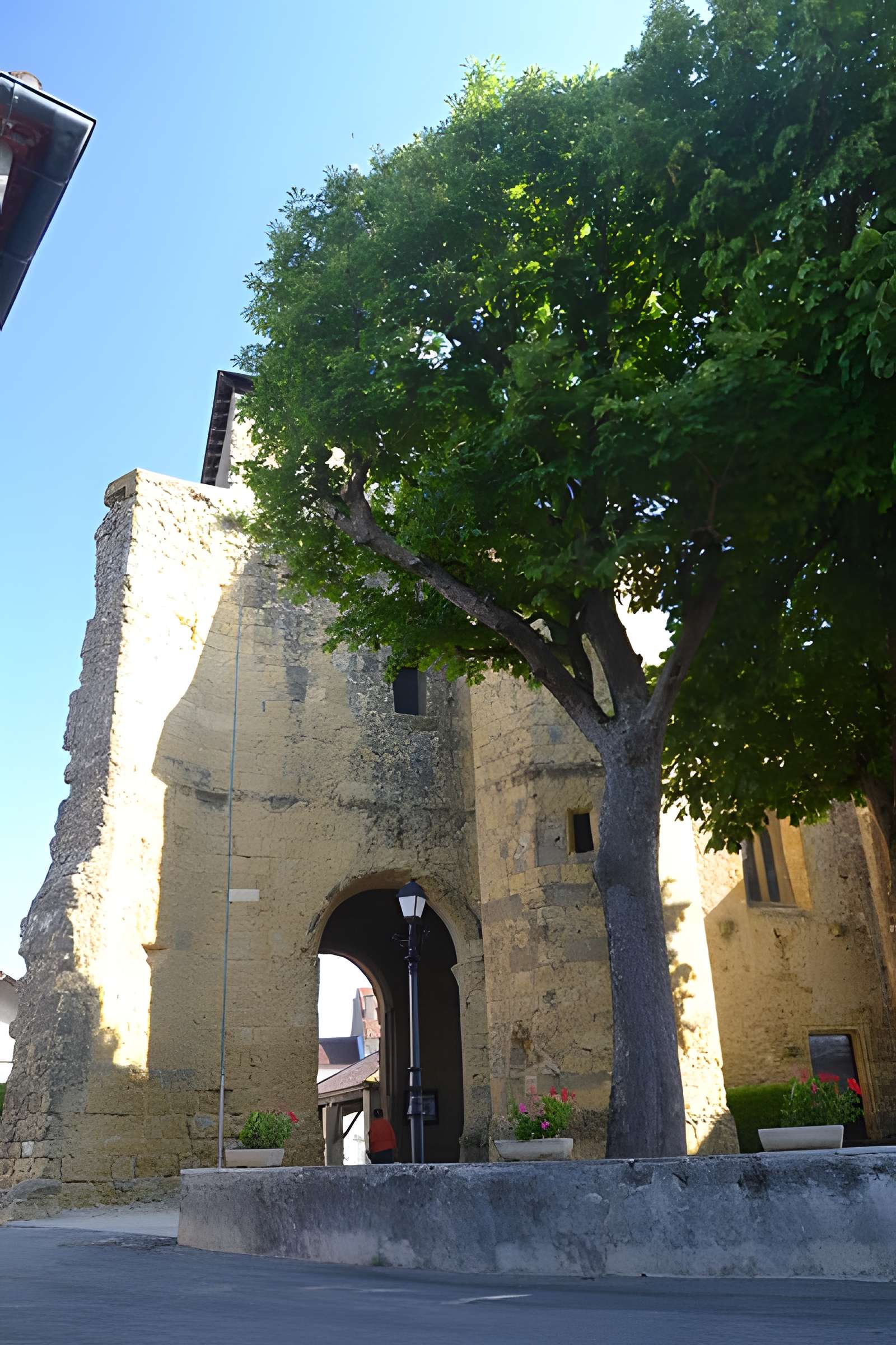 Église Saint-Cyr-et-Sainte-Julitte de Castelnau-Rivière-Basse