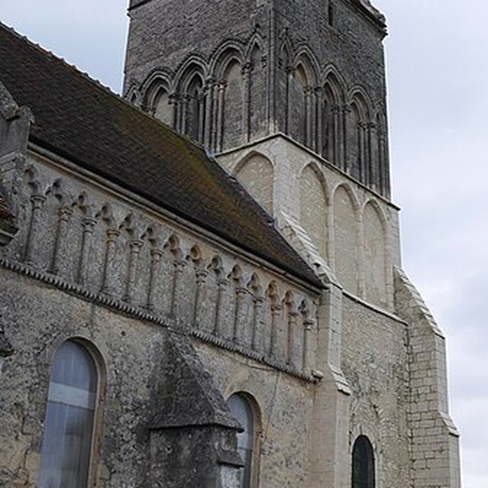 Photo de Église Saint-Cyr-et-Sainte-Julitte de Noron-lAbbaye
