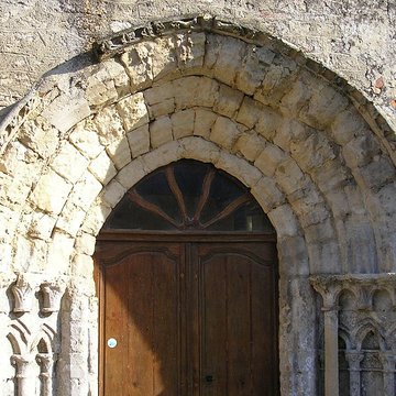 Église Saint-Cyr-et-Sainte-Julitte de Noron-lAbbaye