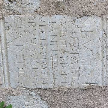 Église Saint-Cyr-et-Sainte-Julitte de Saint-Cyr-au-Mont-dOr