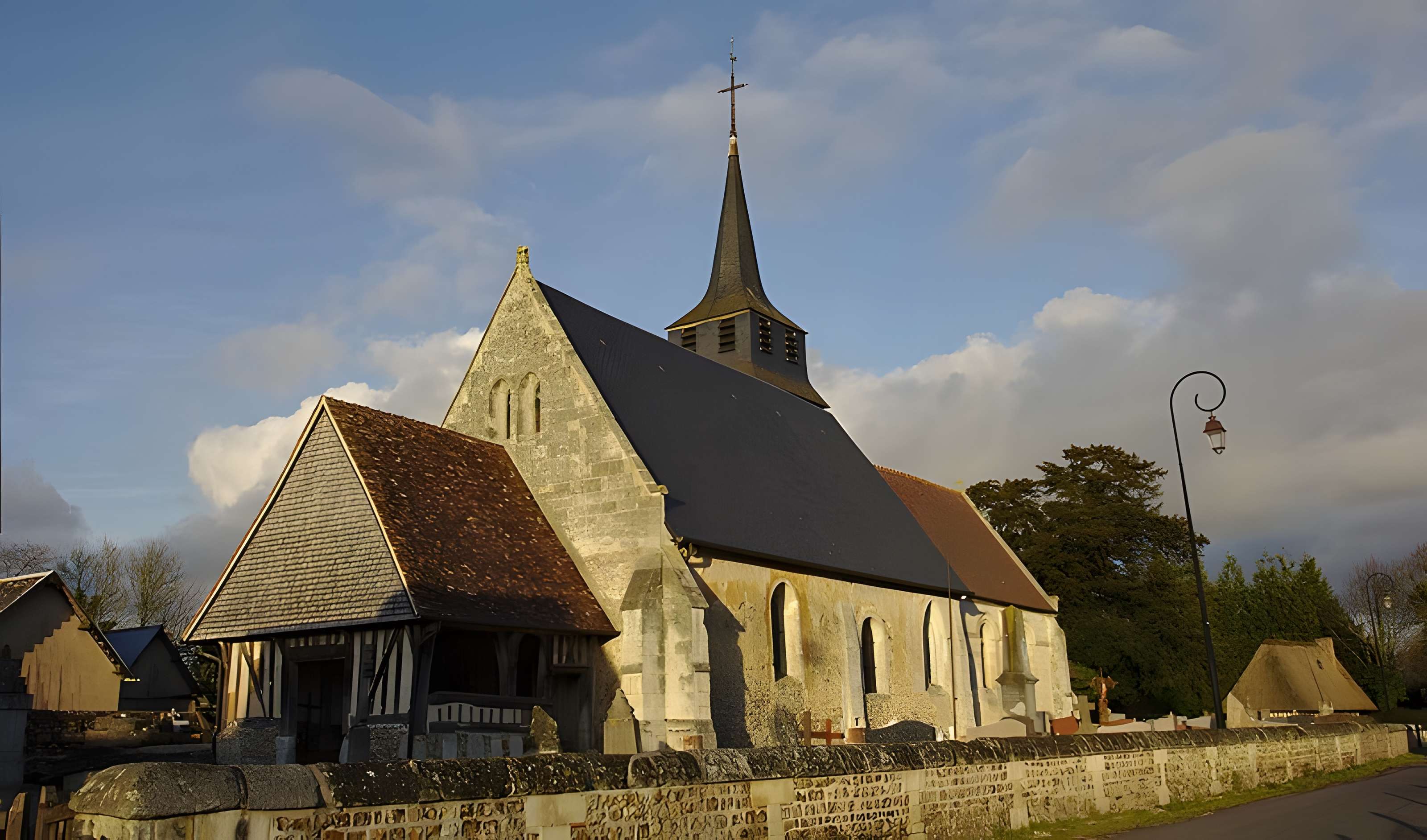 Église Saint-Cyr-et-Sainte-Julitte de Saint-Cyr-de-Salerne
