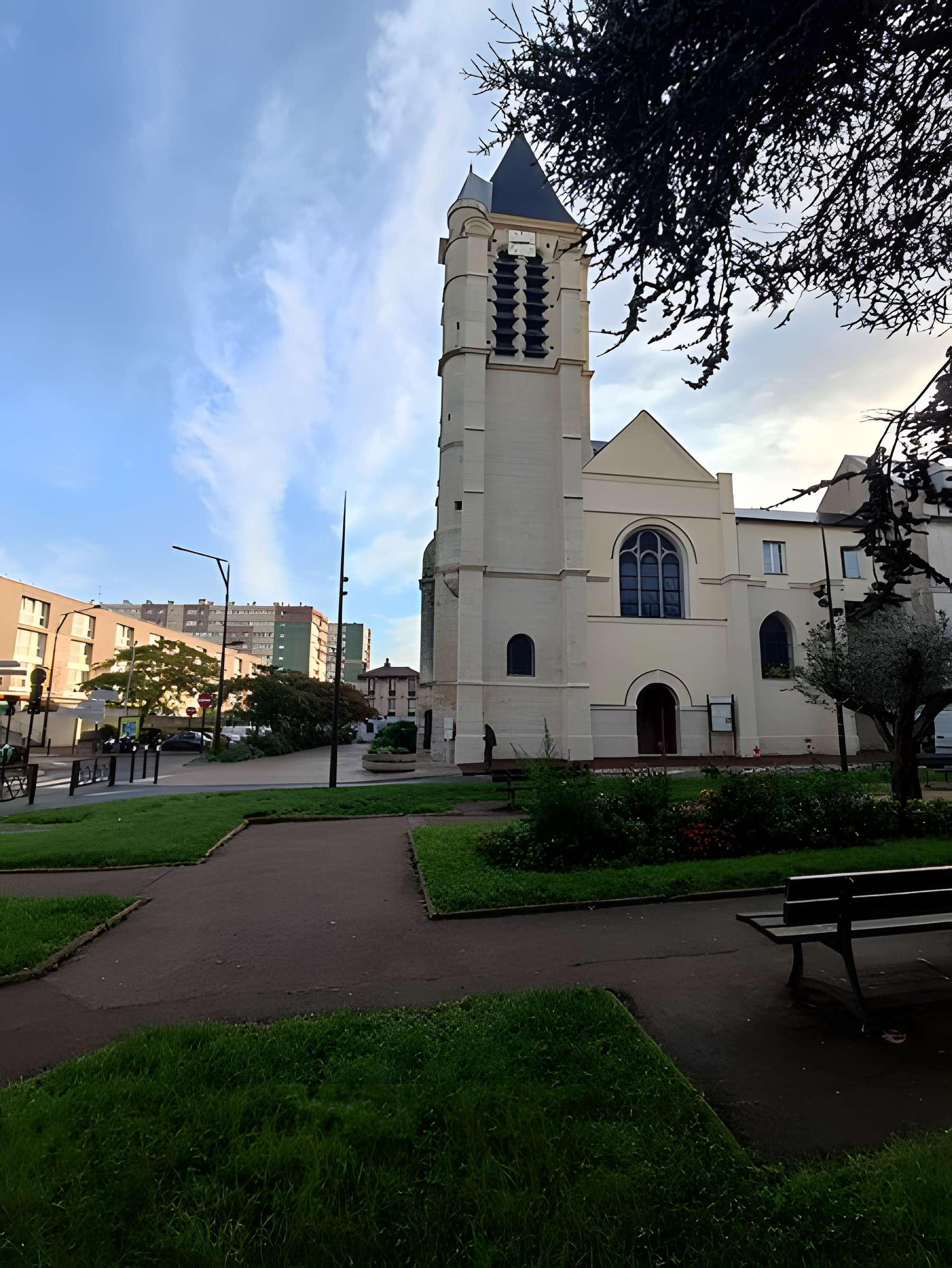 Église Saint-Cyr-Sainte-Julitte de Villejuif