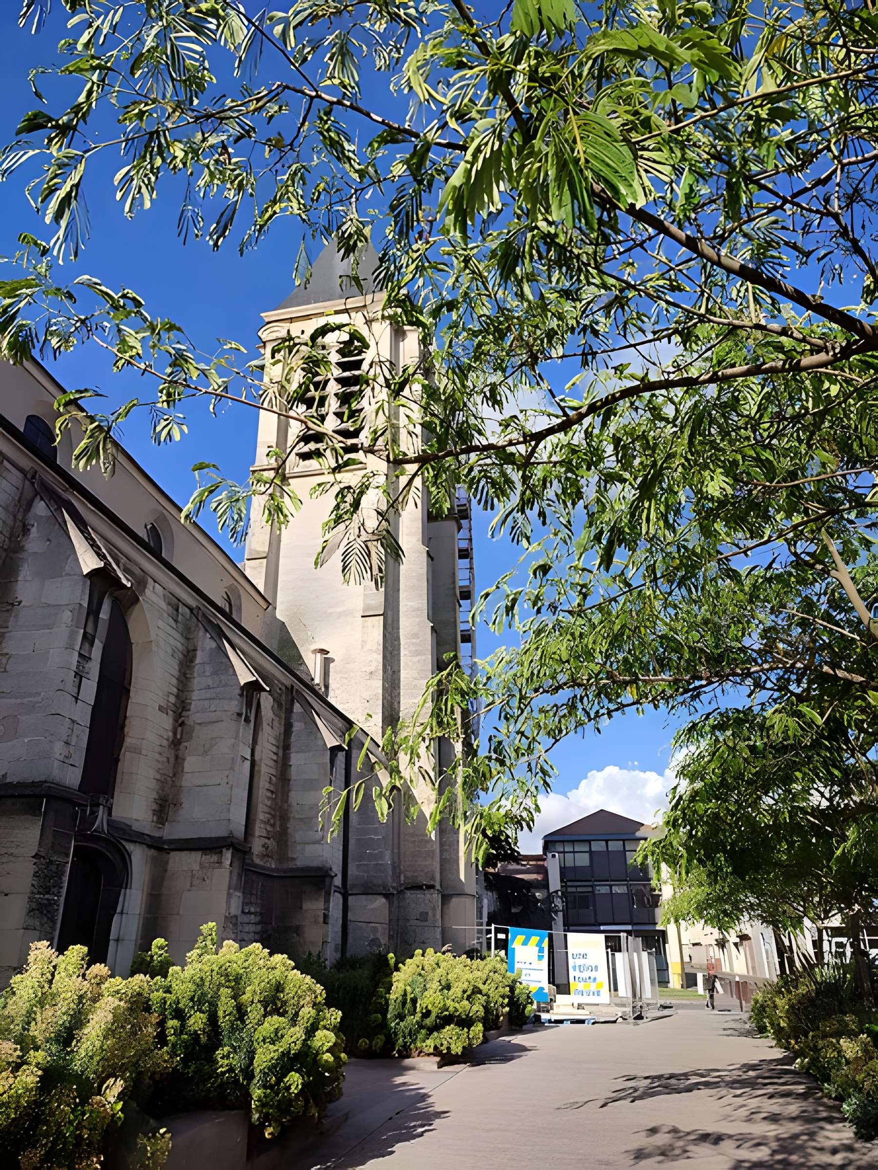 Église Saint-Cyr-Sainte-Julitte de Villejuif