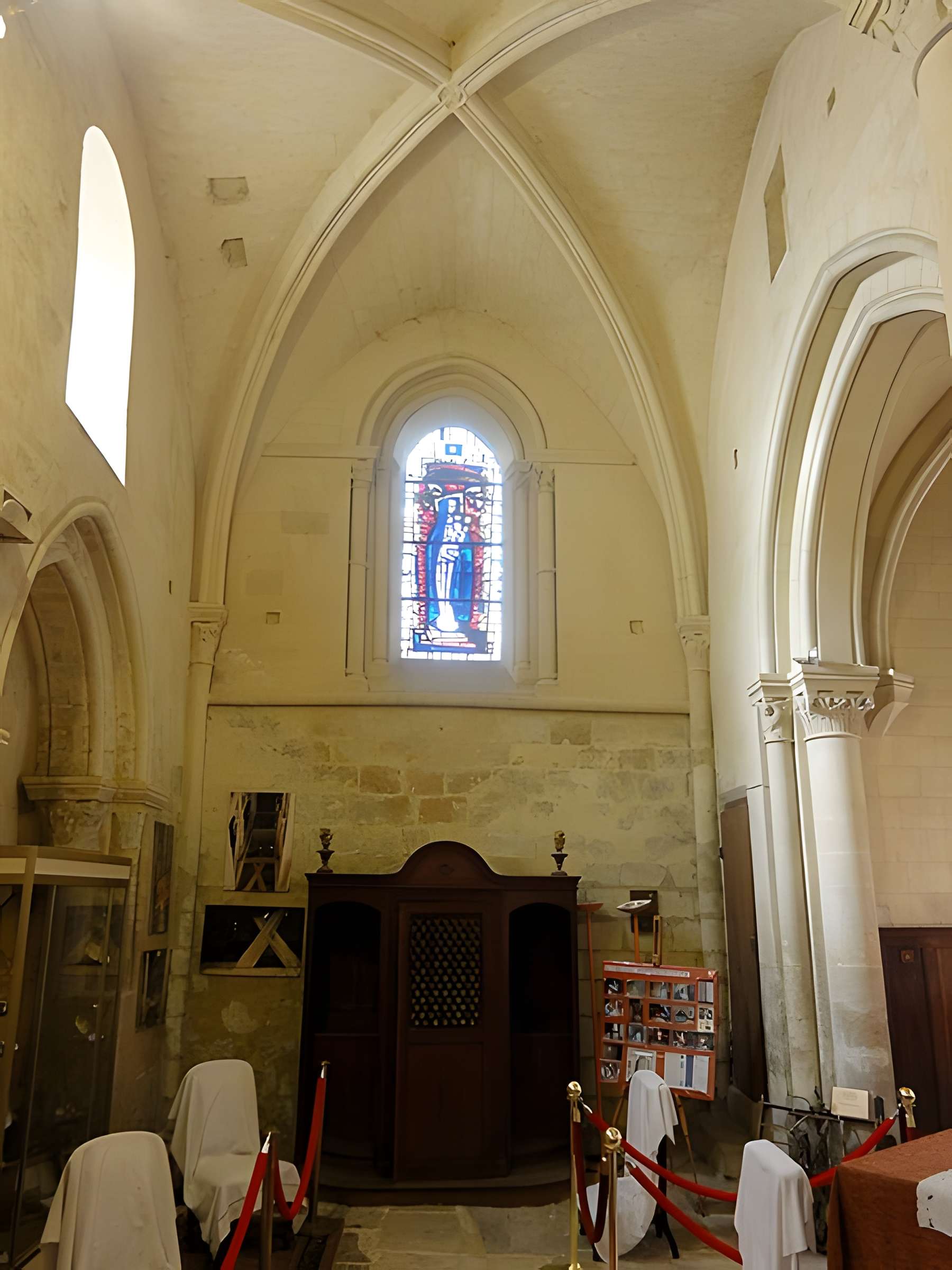 Église Saint-Denis de Jouy-le-Comte