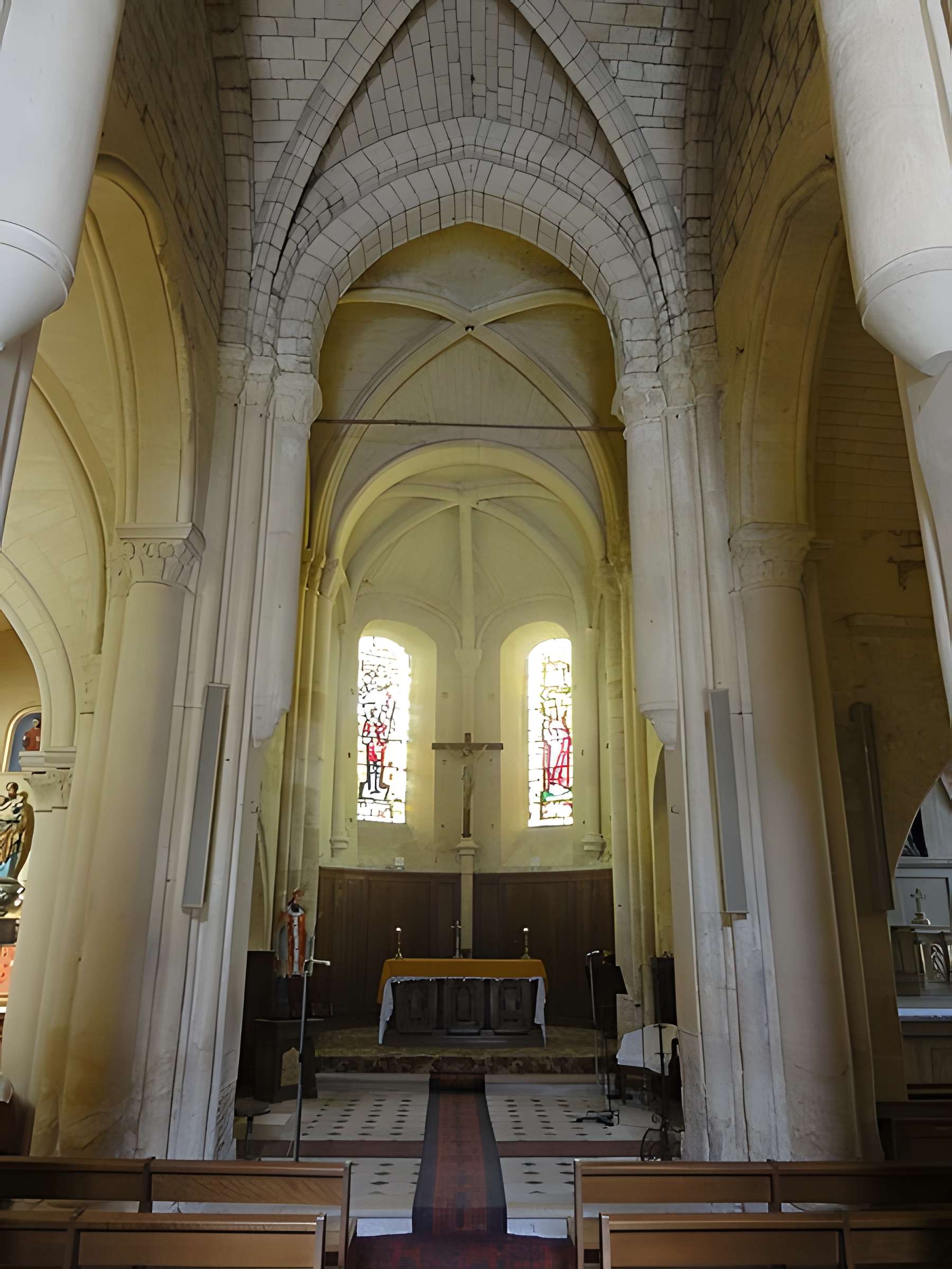 Église Saint-Denis de Jouy-le-Comte