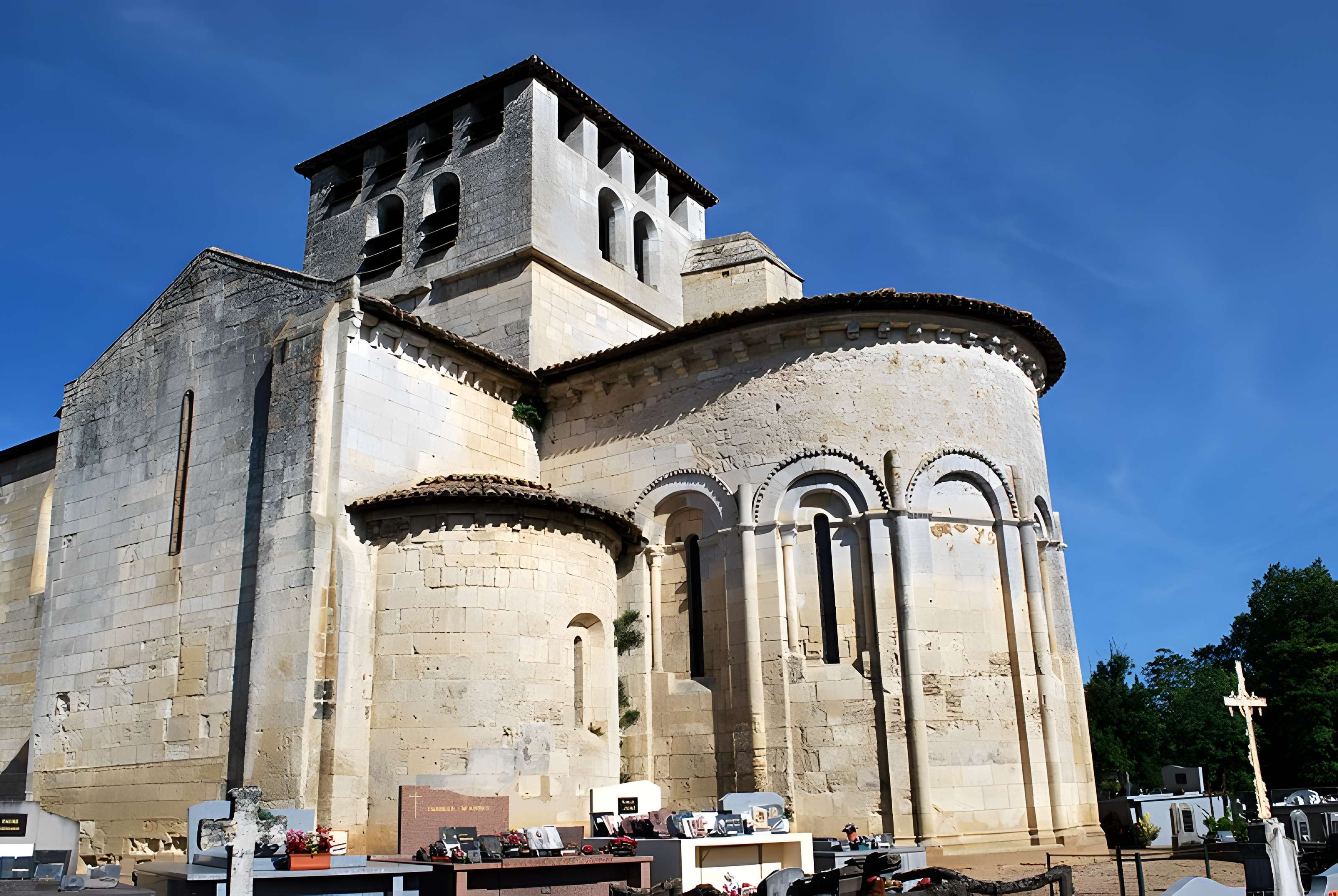 Église Saint-Denis de Saint-Denis-de-Pile