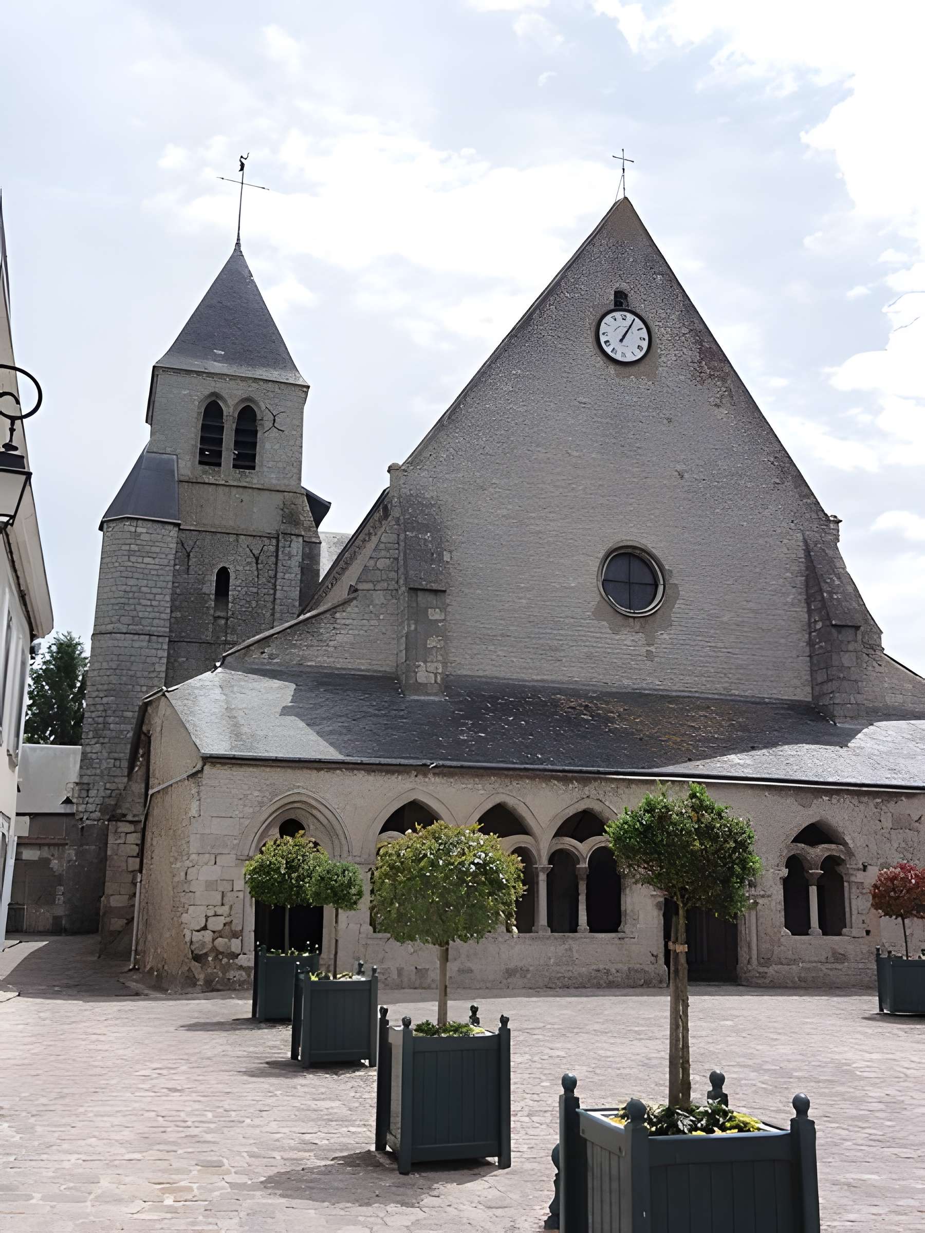 Église Saint-Denis de Toury