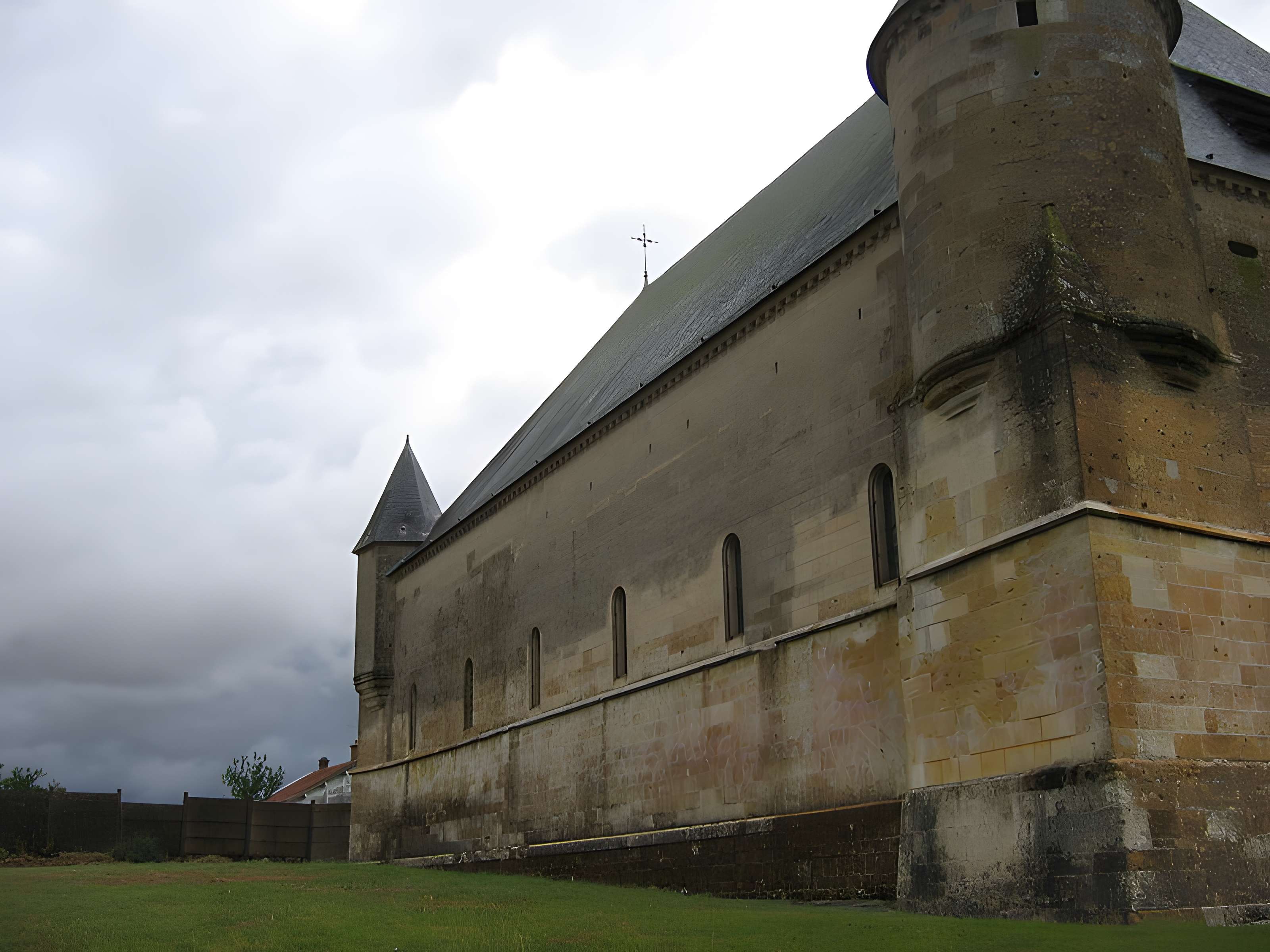 Église Saint-Juvin de Saint-Juvin