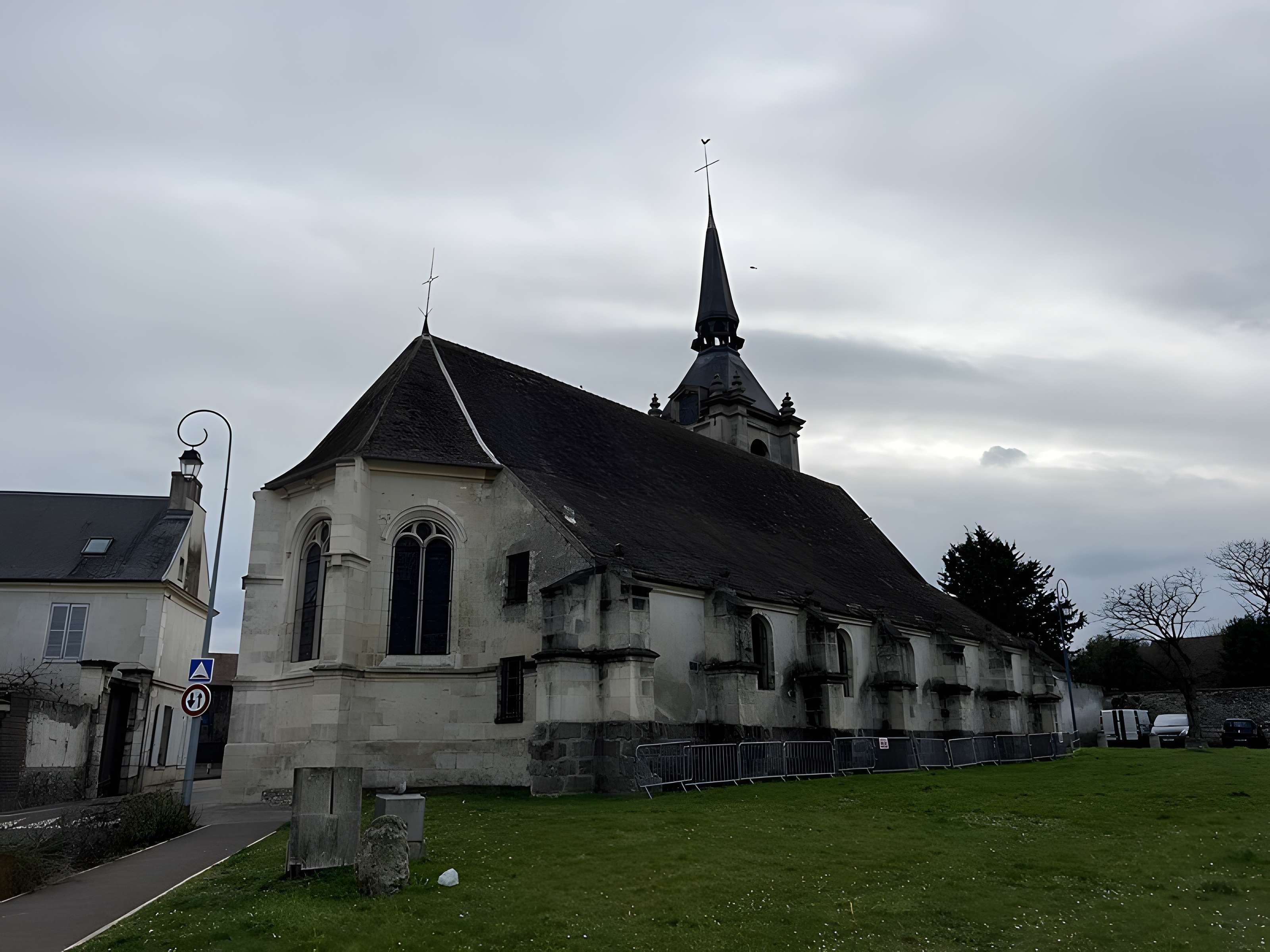 Église Saint-Denis du Thillay
