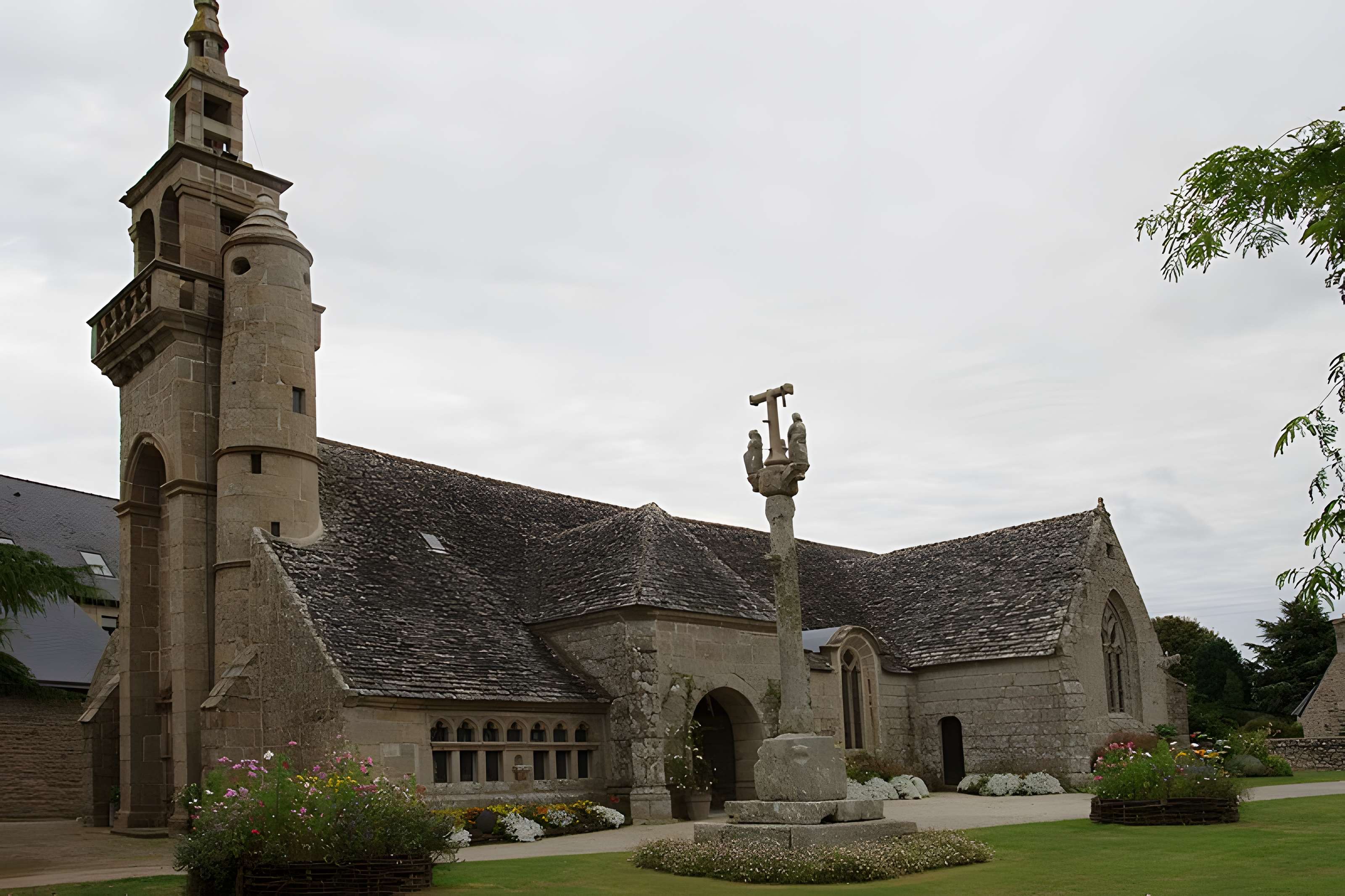 Église Saint-Dogmaël de Ploulec'h