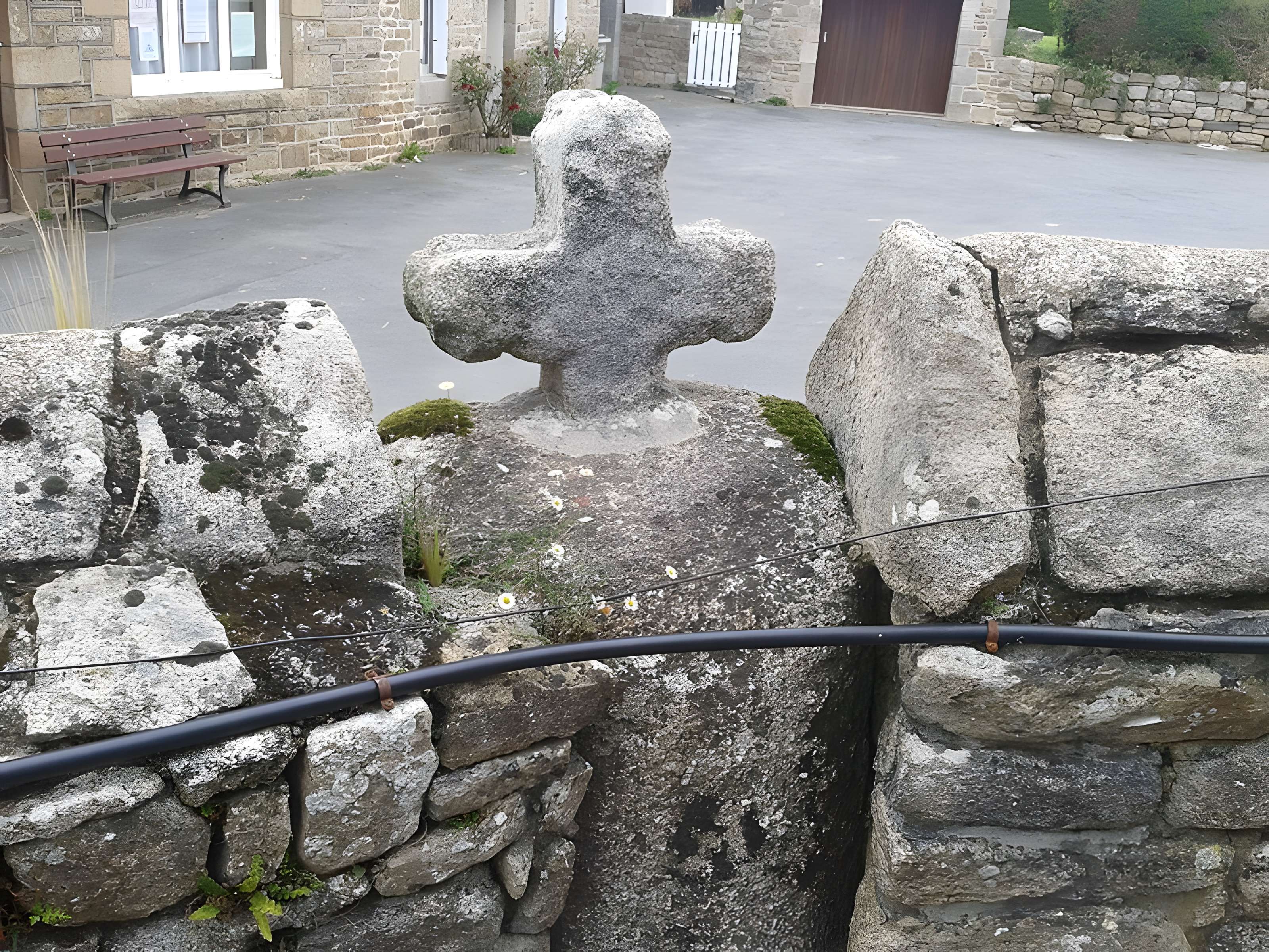 Église Saint-Dogmaël de Ploulec'h