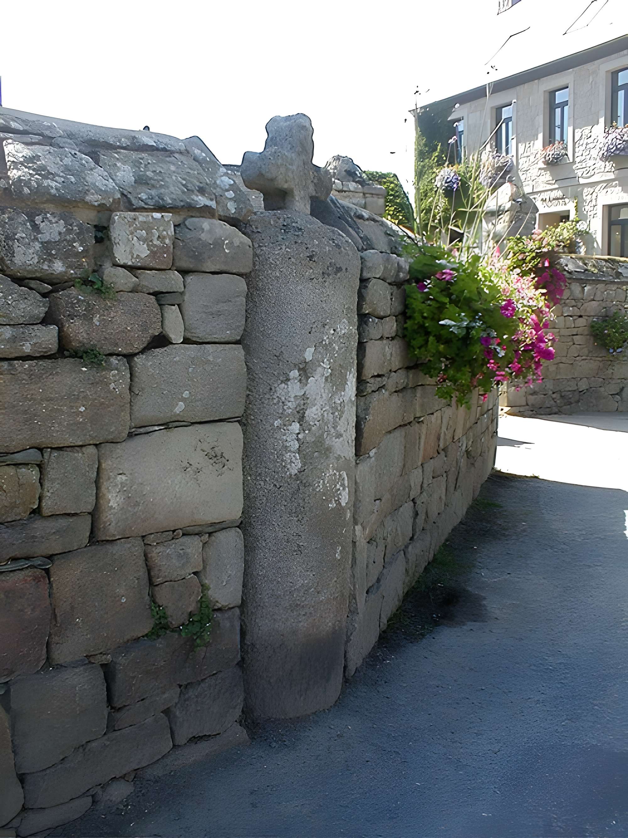 Église Saint-Dogmaël de Ploulec'h