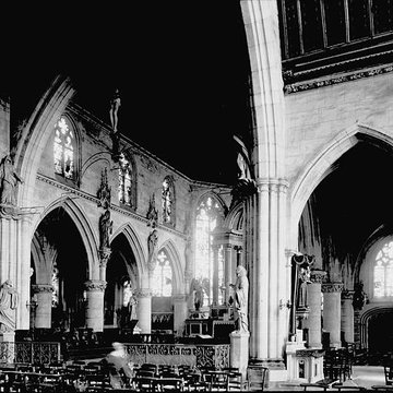 Église Sainte-Croix de Bernay