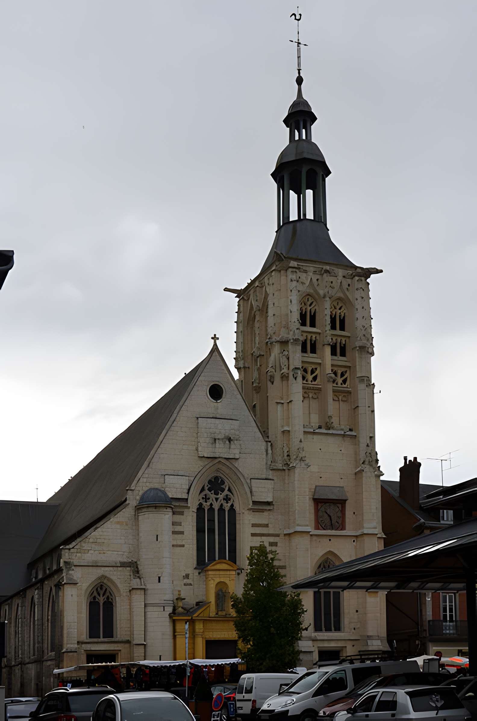Église Sainte-Croix de Bernay