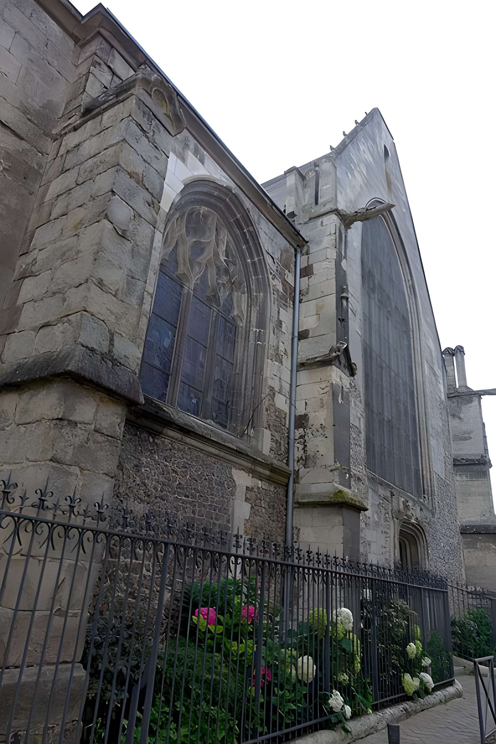 Église Sainte-Croix de Bernay
