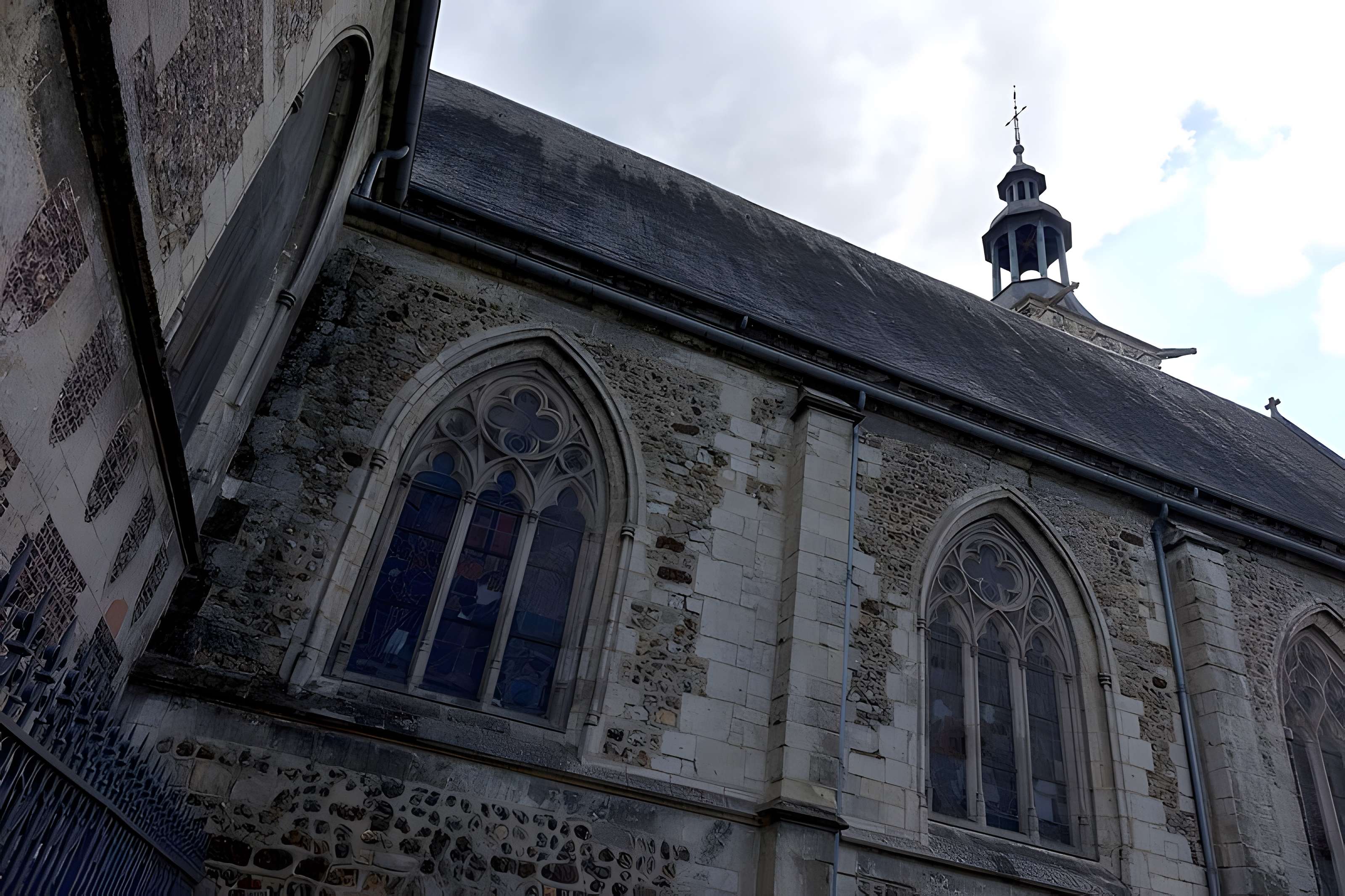 Église Sainte-Croix de Bernay