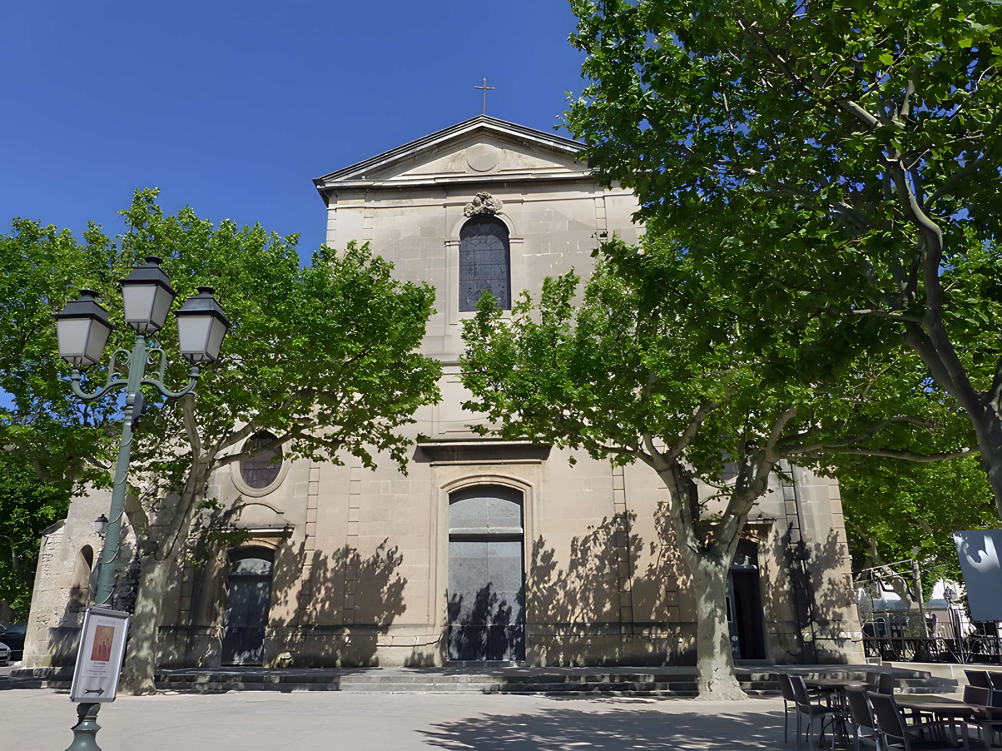 Église Sainte-Croix de Maussane-les-Alpilles