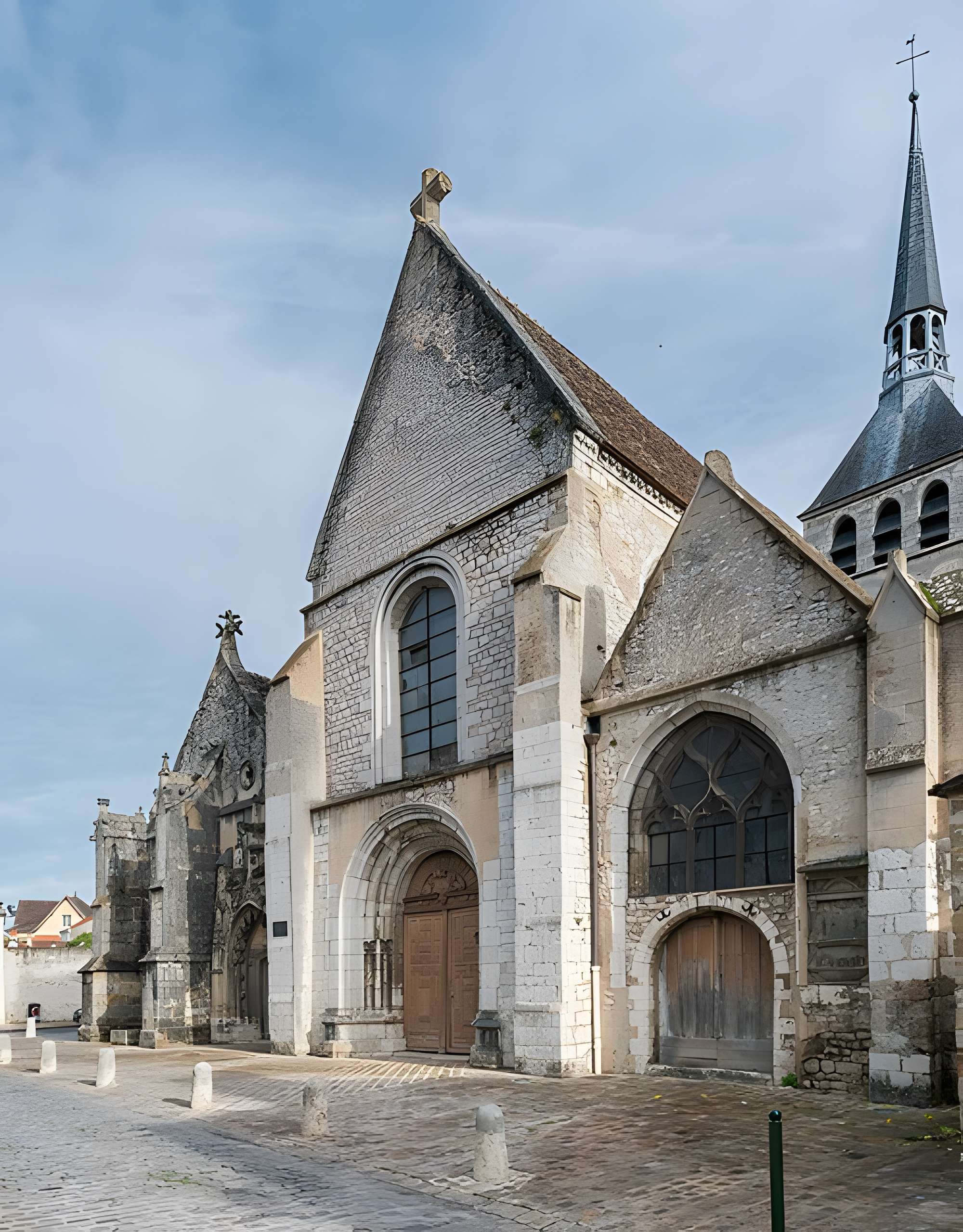 Église Sainte-Croix de Provins