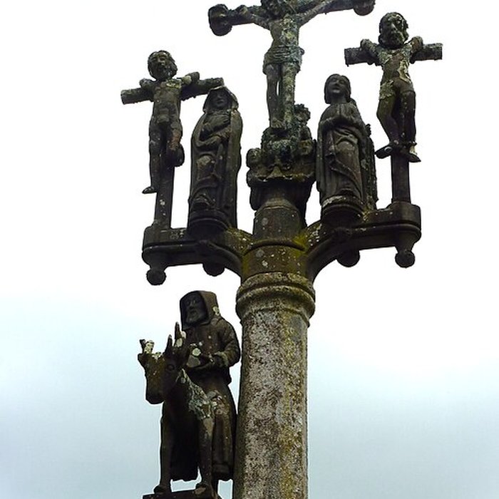 Photo de Église Saint-Edern de Lannédern