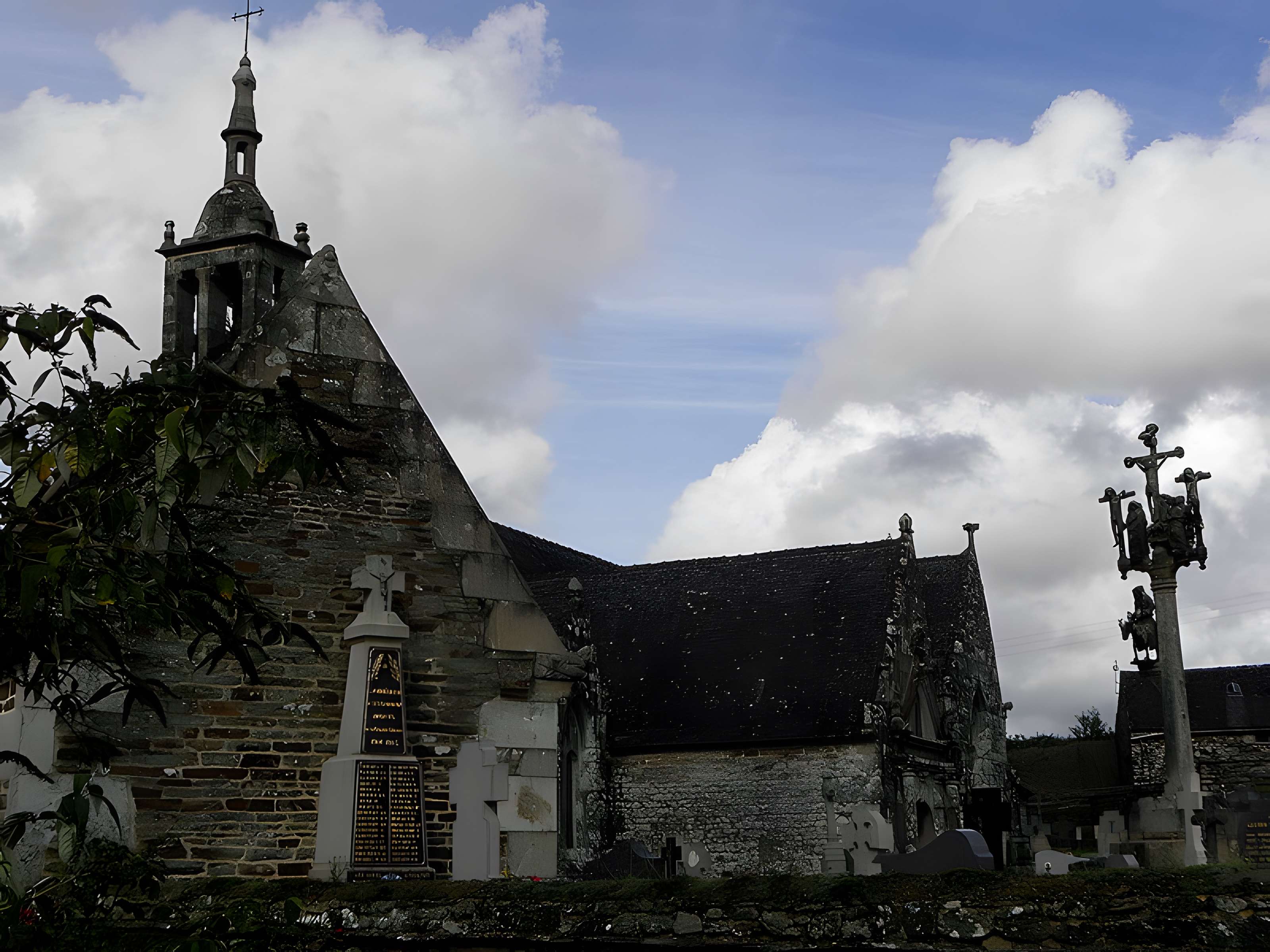 Église Saint-Edern de Lannédern