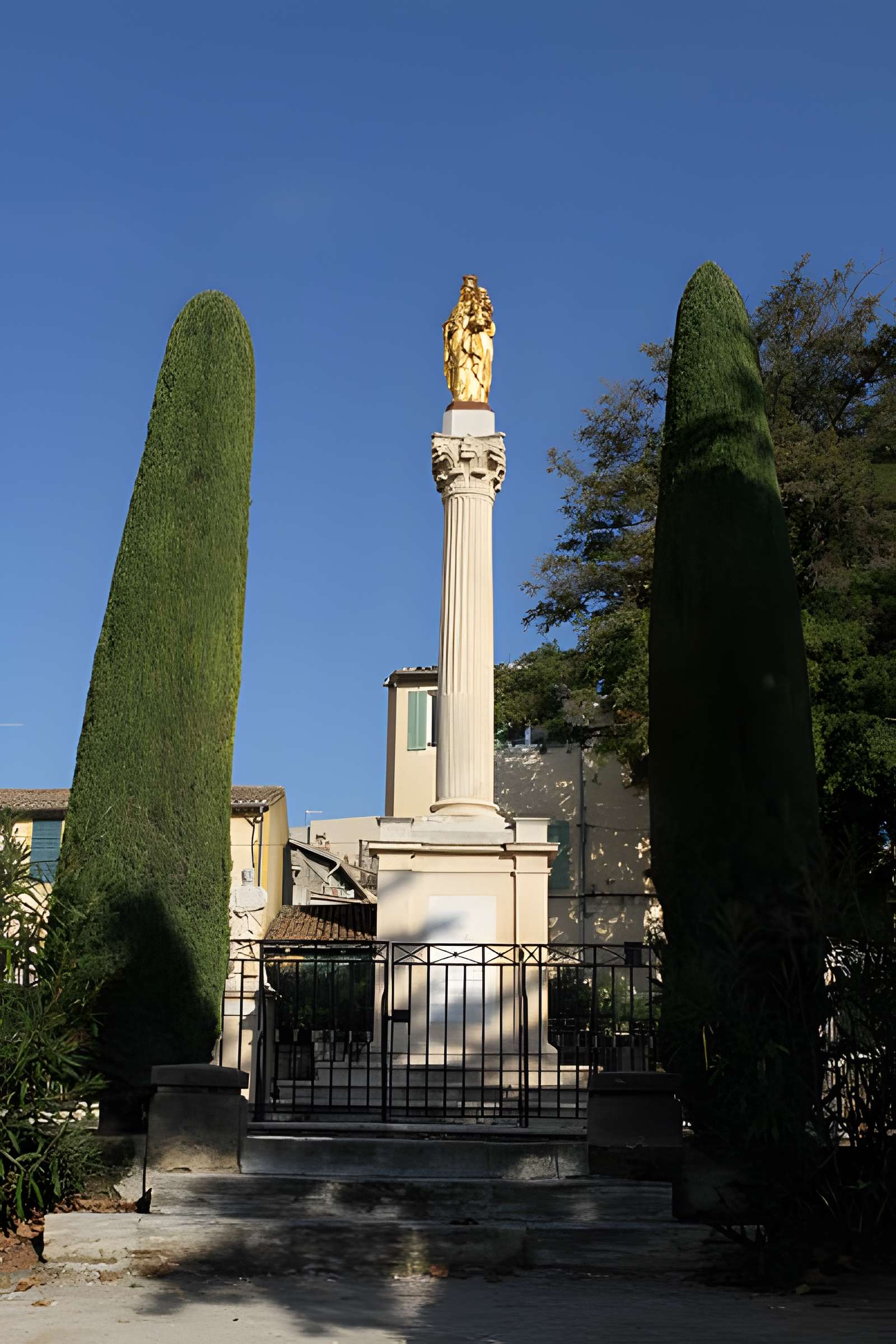 Église Saint-Laurent de Salon-de-Provence