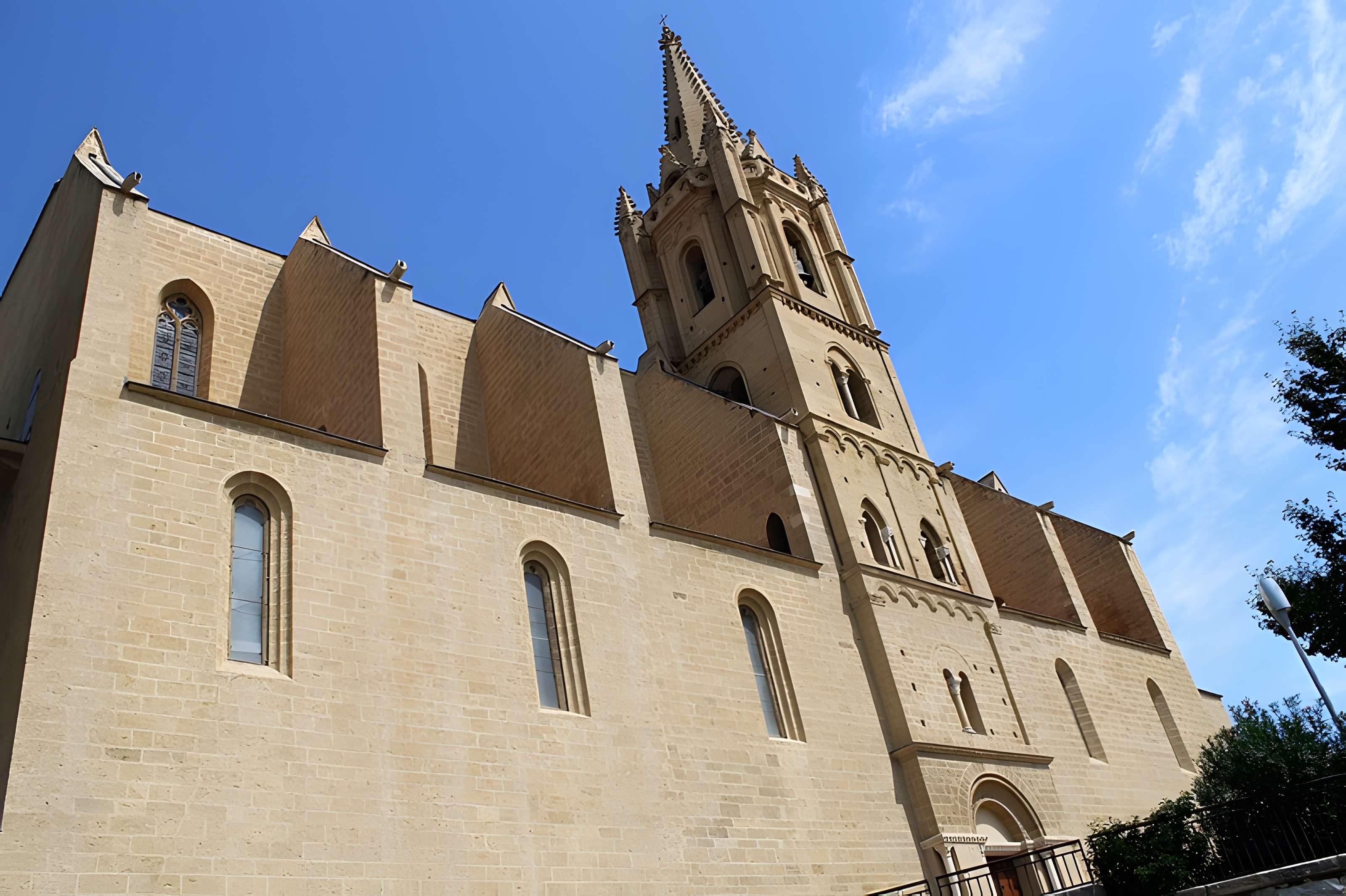 Église Saint-Laurent de Salon-de-Provence