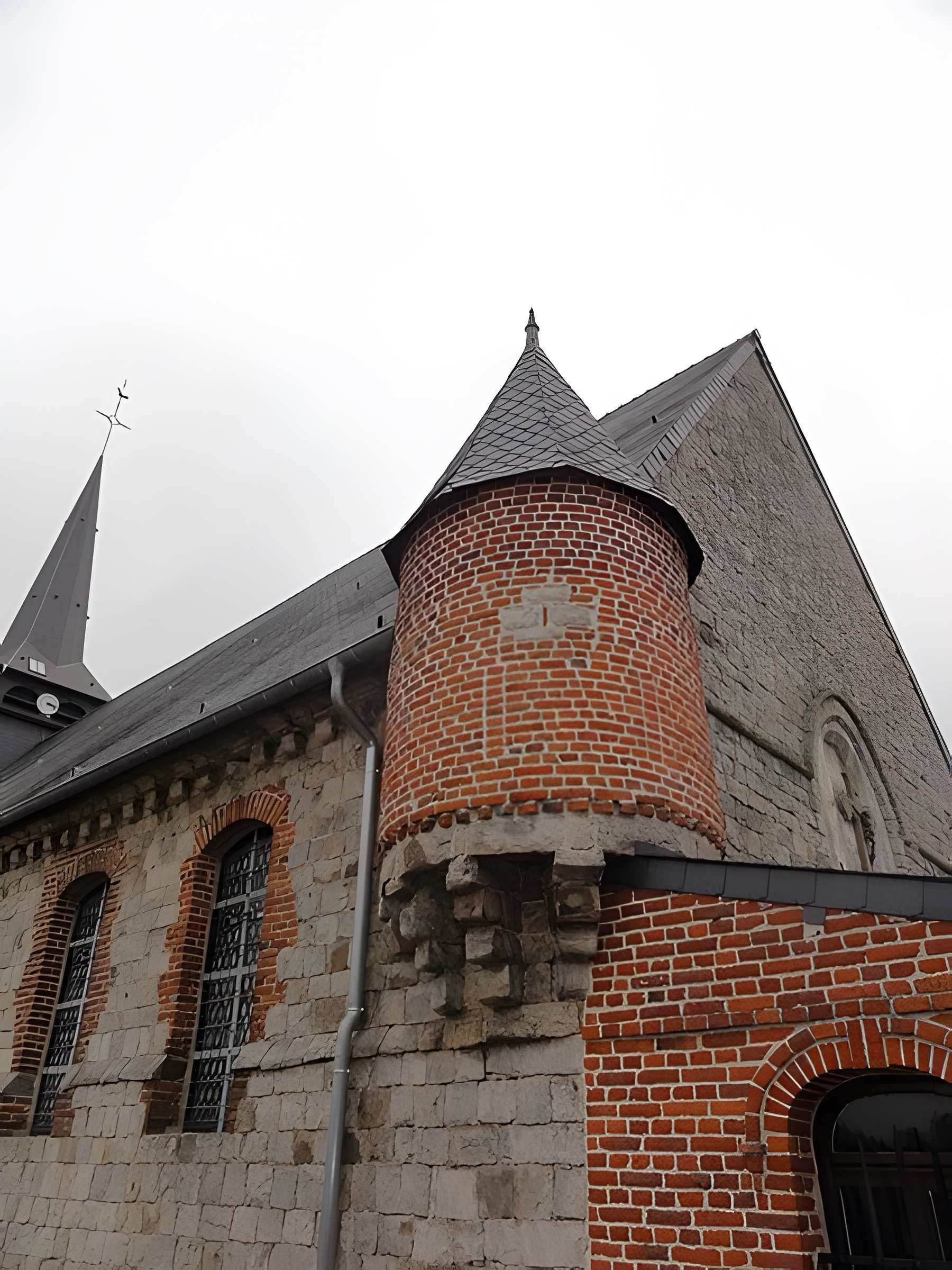 Église Sainte-Élisabeth de Neuville-en-Avesnois