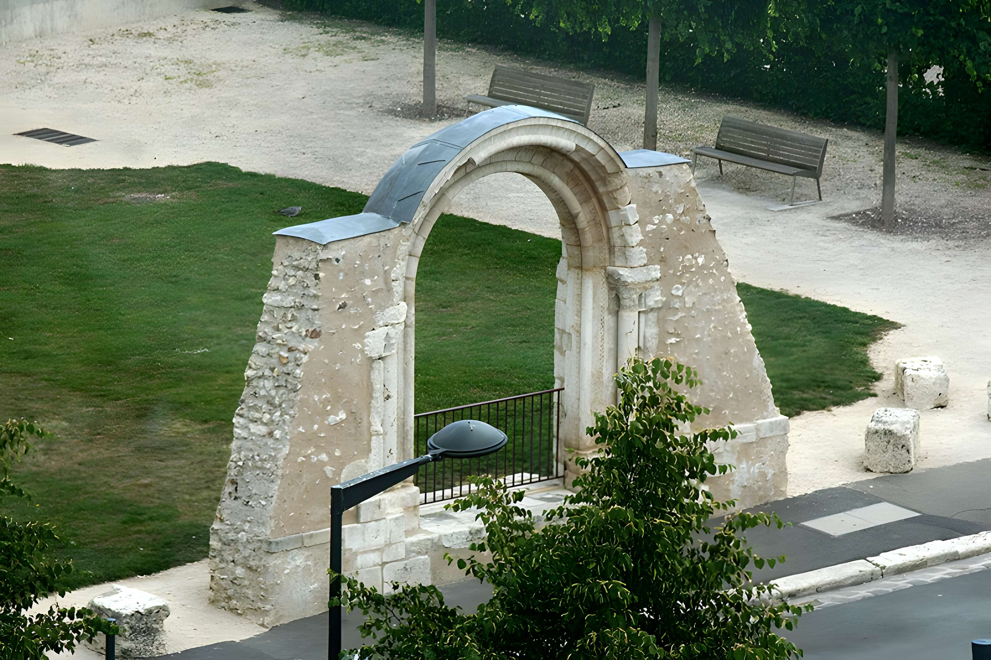 Église Sainte-Foy de Chartres