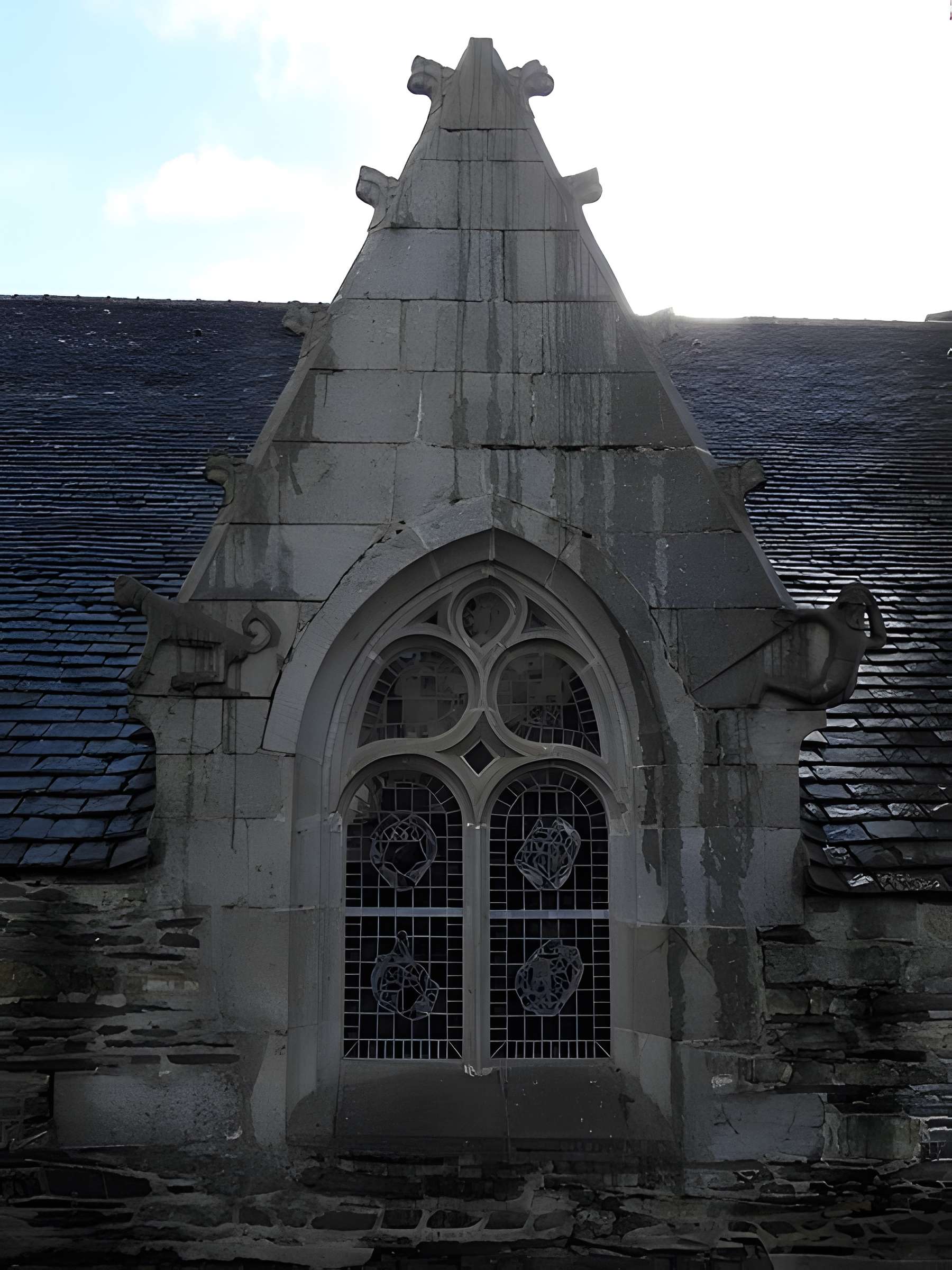 Église Sainte-Geneviève de Loqueffret