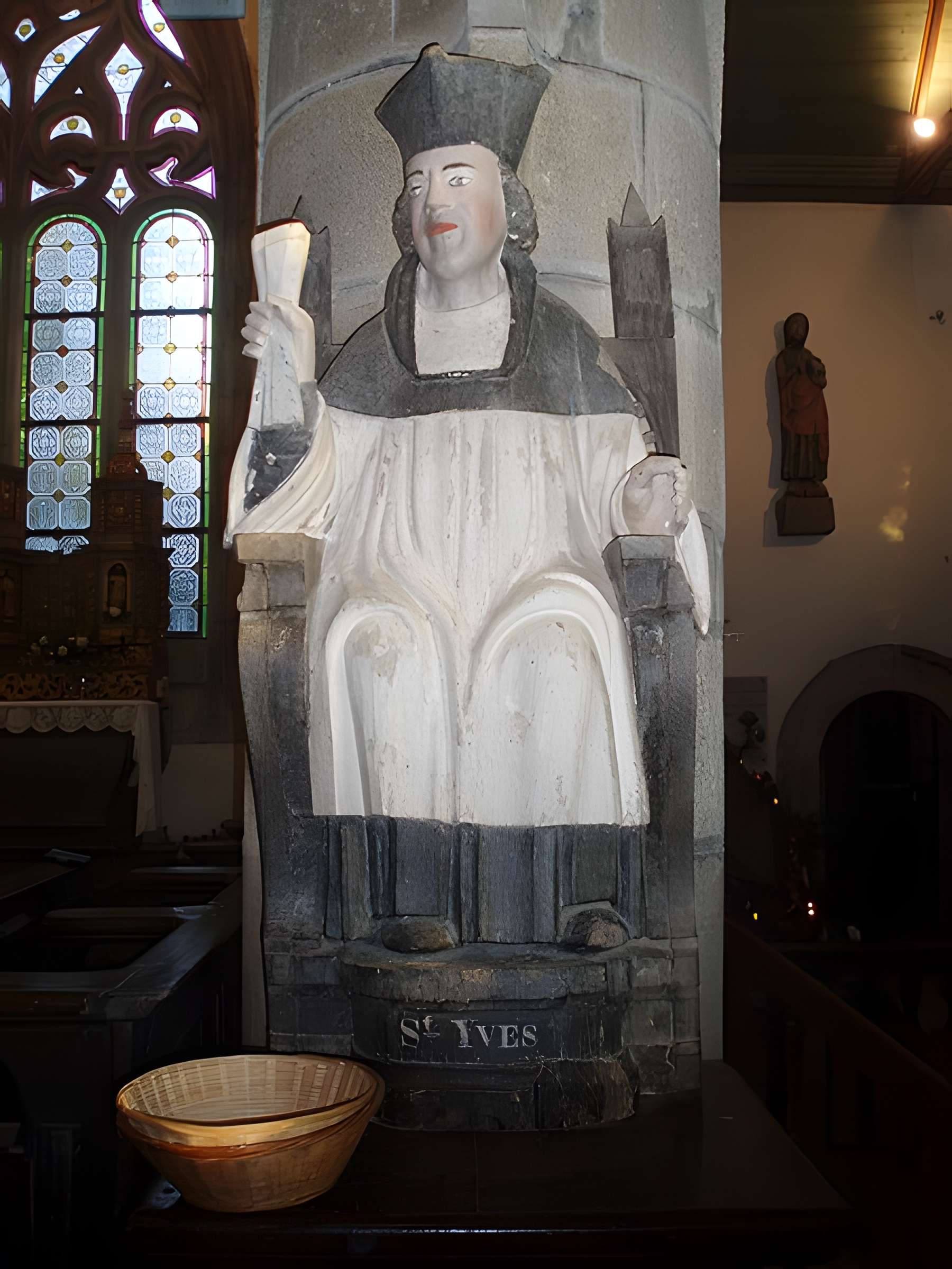 Église Sainte-Geneviève de Loqueffret