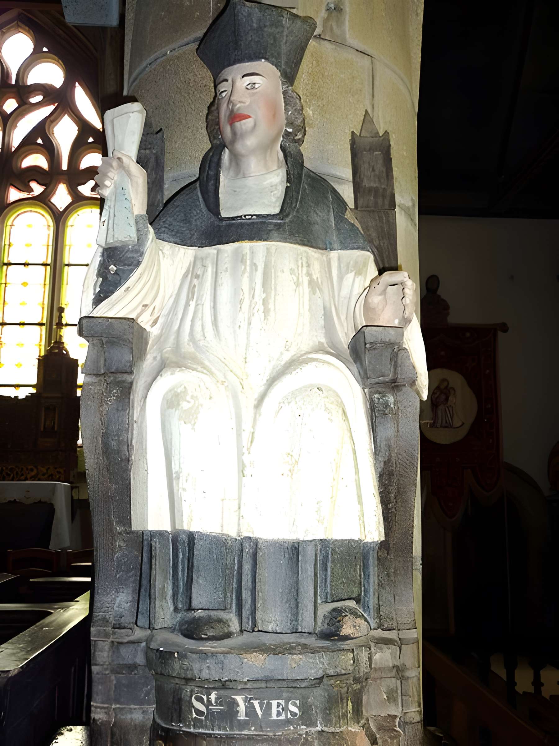 Église Sainte-Geneviève de Loqueffret