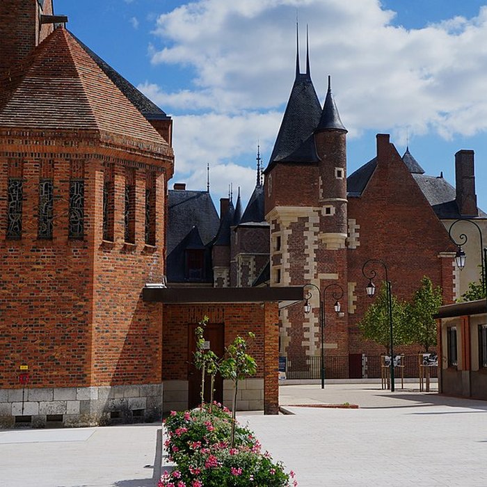 Photo de Église Sainte-Jeanne-dArc de Gien