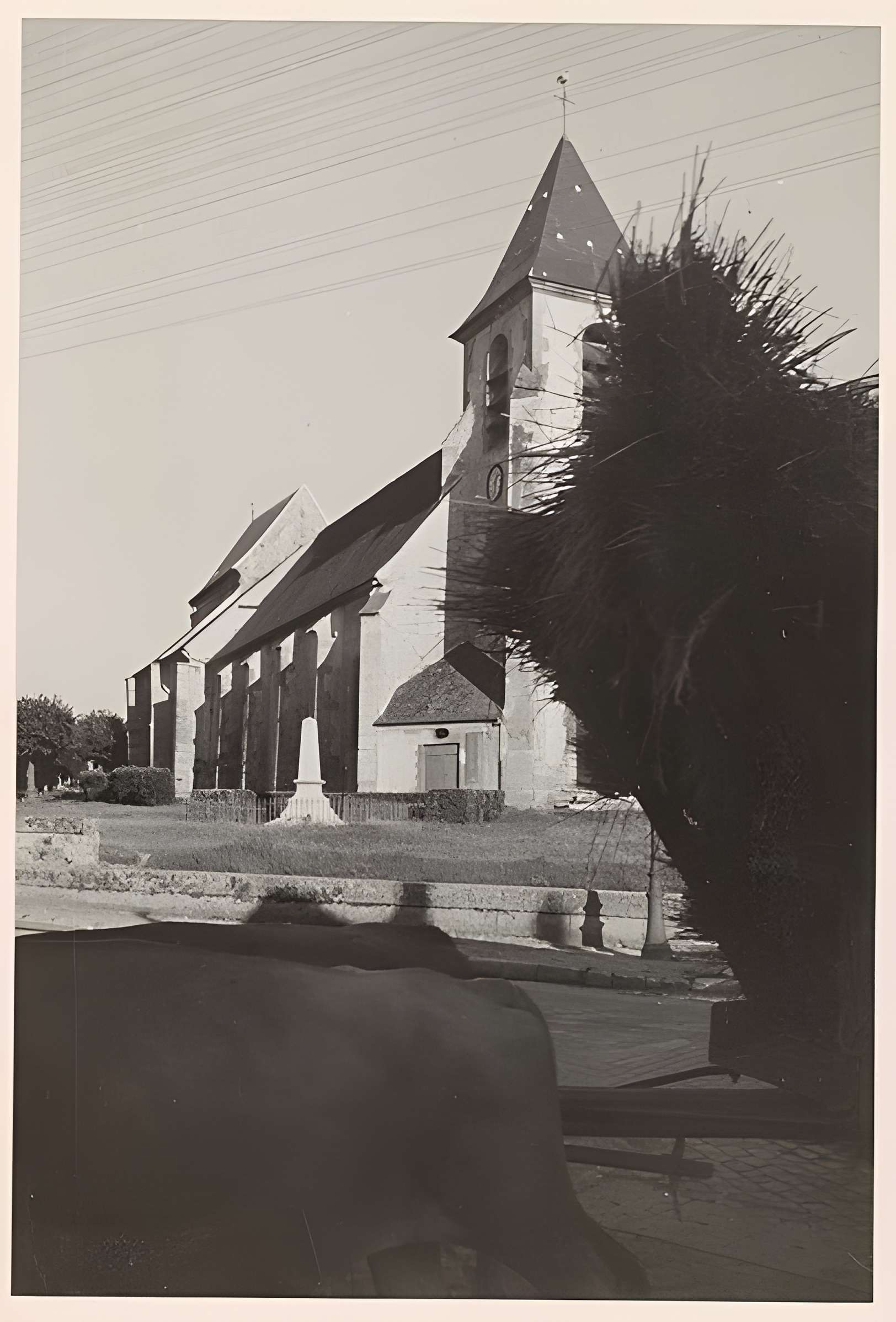 Église Saint-Éloi de Roissy-en-France