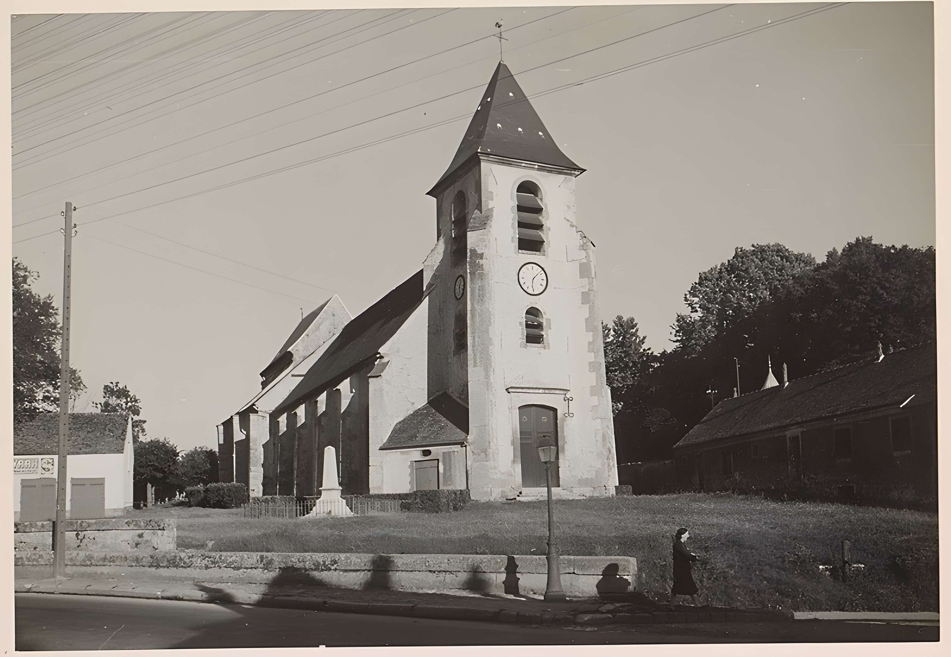 Église Saint-Éloi de Roissy-en-France